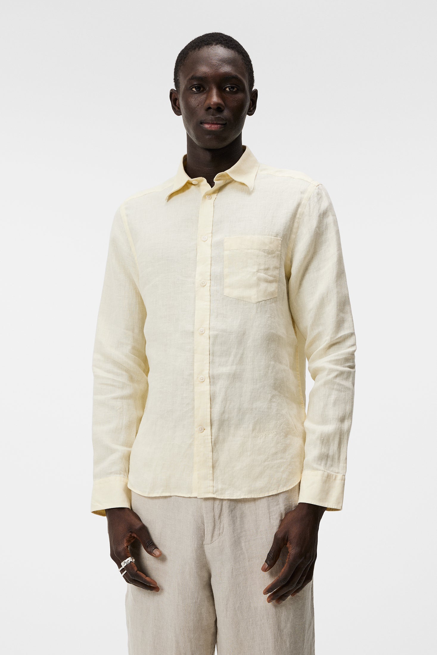 Clean Linen Slim Shirt