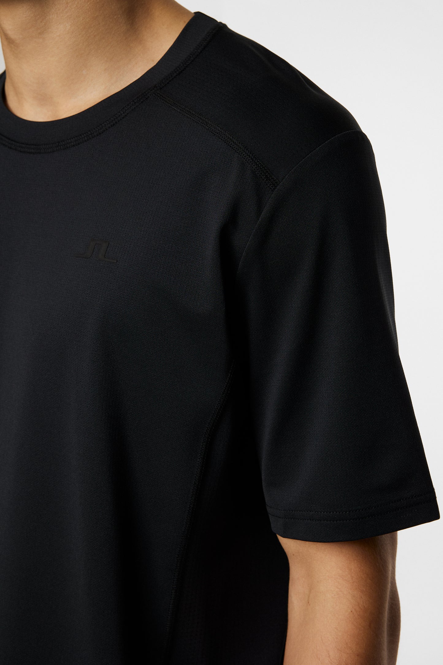 Tomas T-Shirt in Black by J.Lindeberg