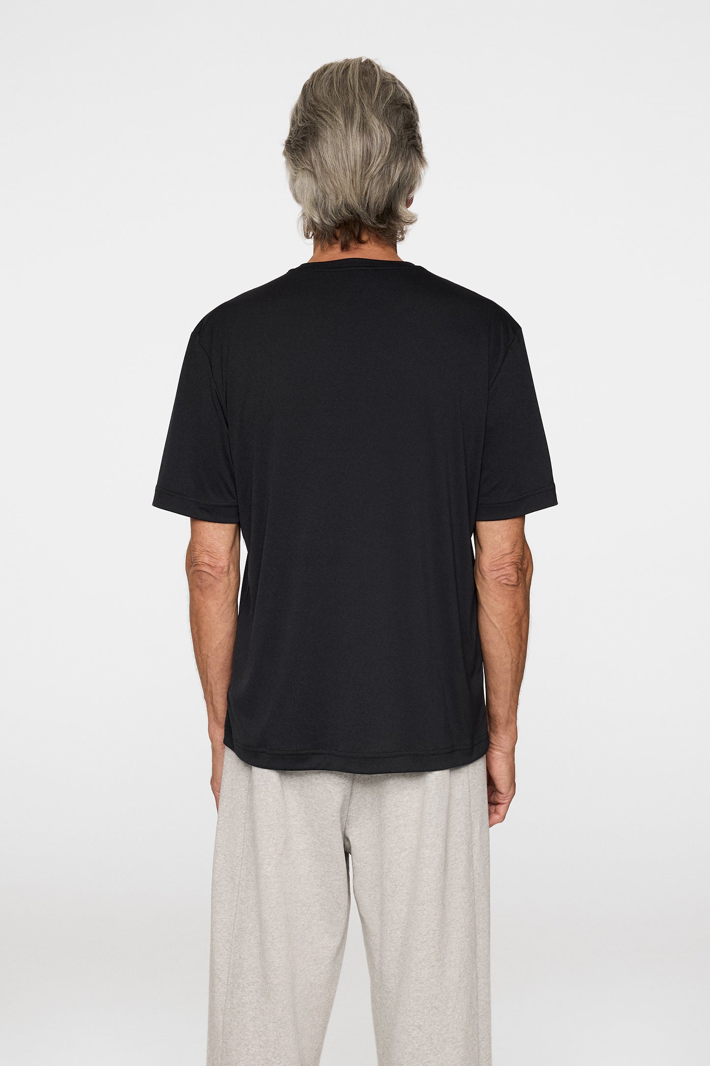 Ade T-shirt in Black by J.Lindeberg