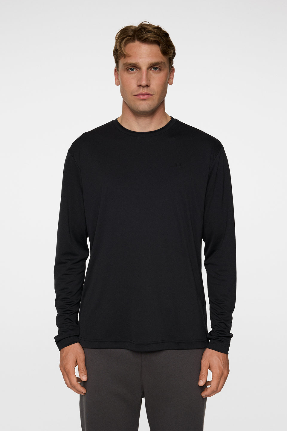 Ade T-shirt LS / Black