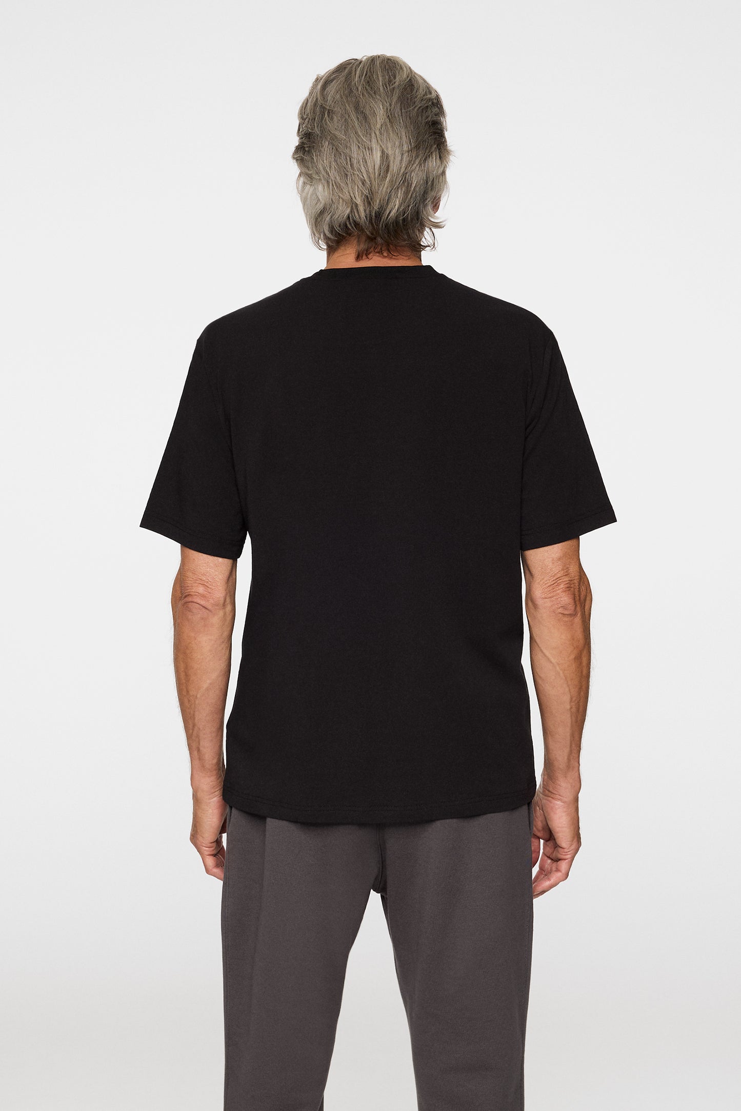 Jayden T-shirt in Black by J.Lindeberg