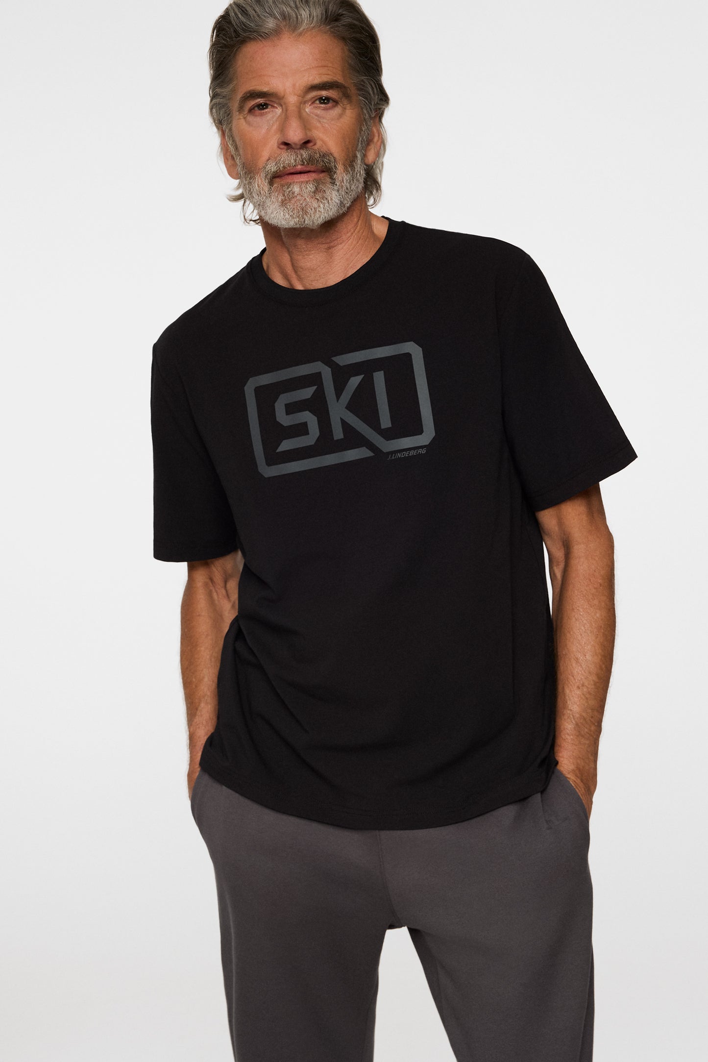 Jayden T-shirt in Black by J.Lindeberg