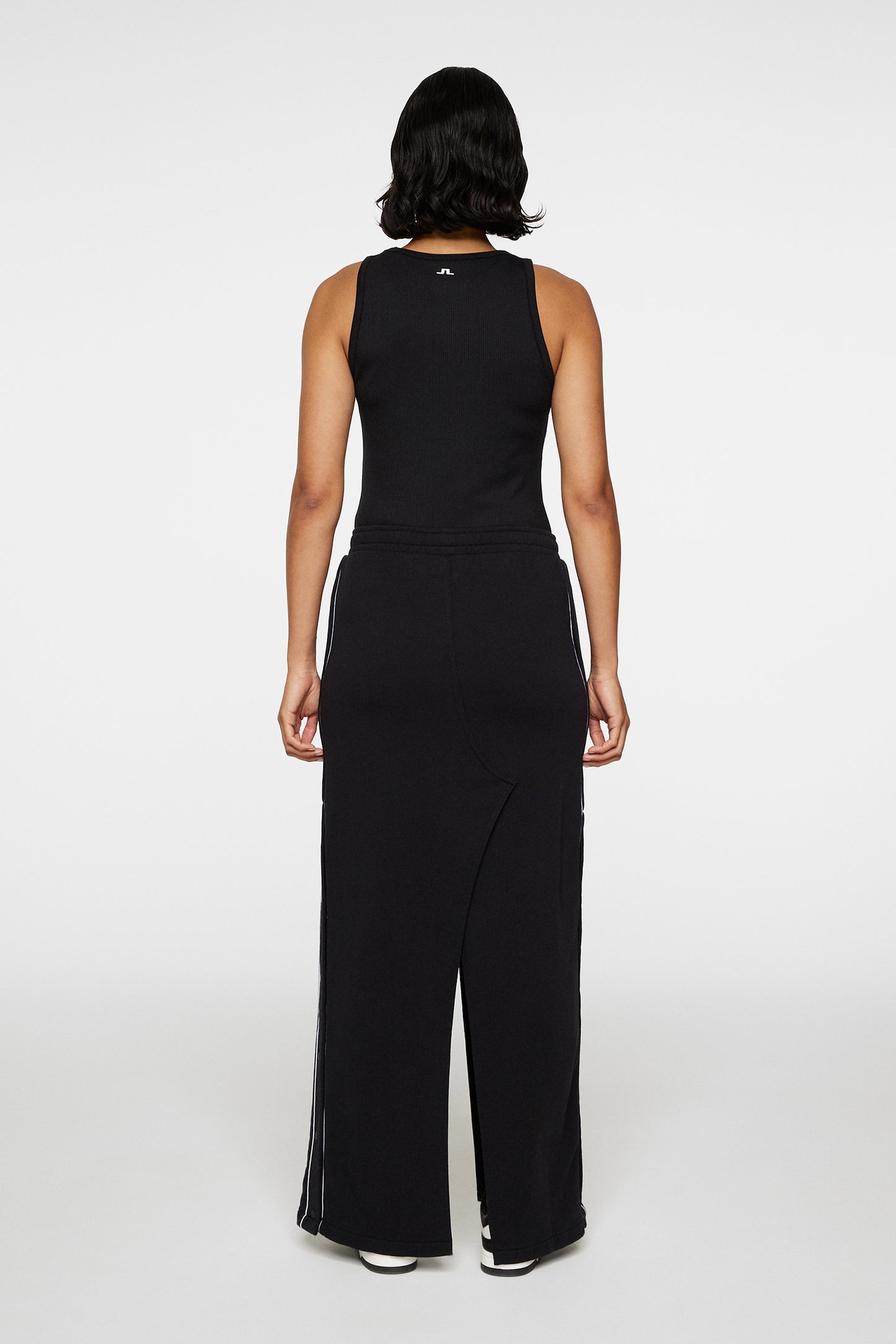 Lisa Sweat Skirt in Black by J.Lindeberg