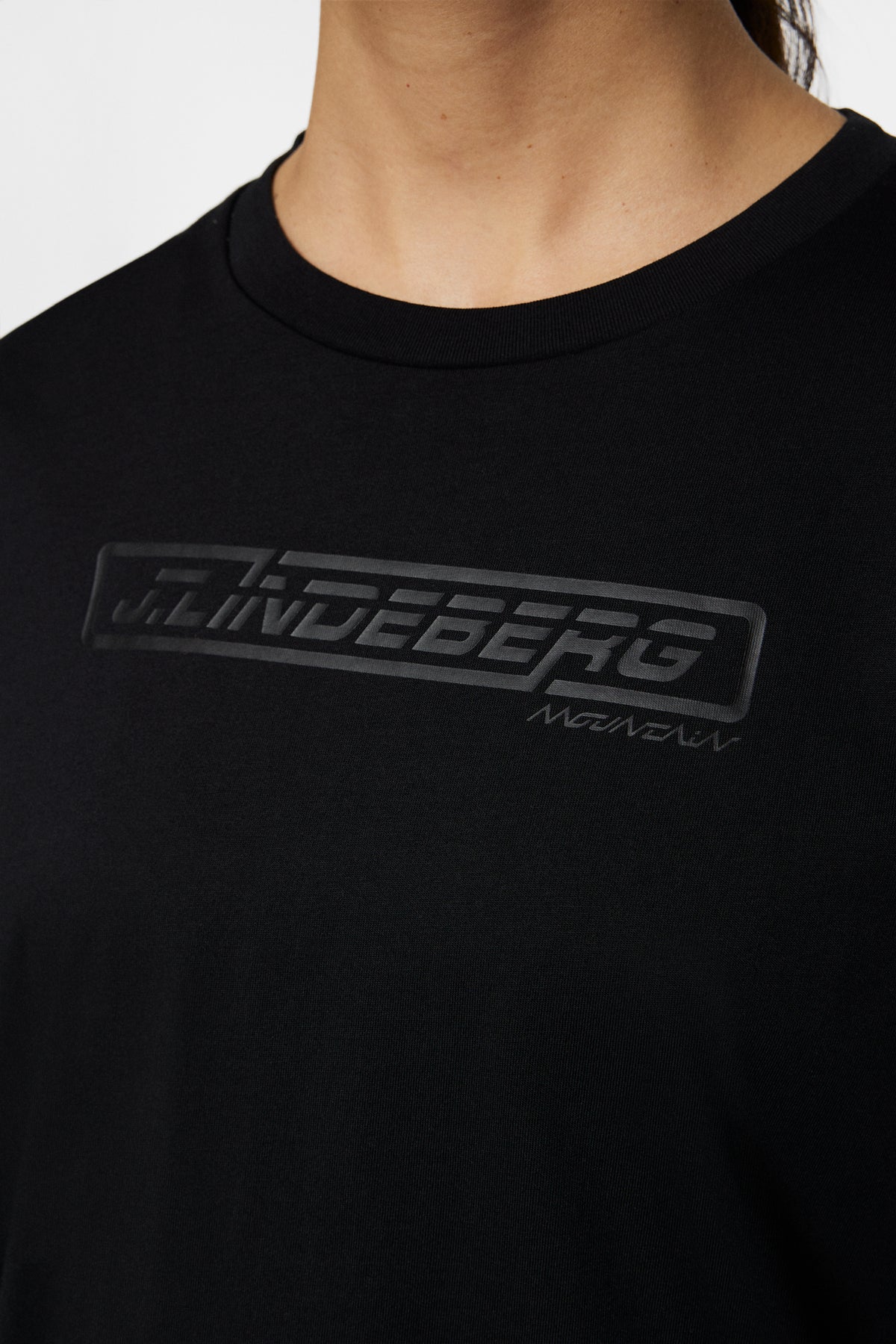 Laurel T-shirt in Black by J.Lindeberg