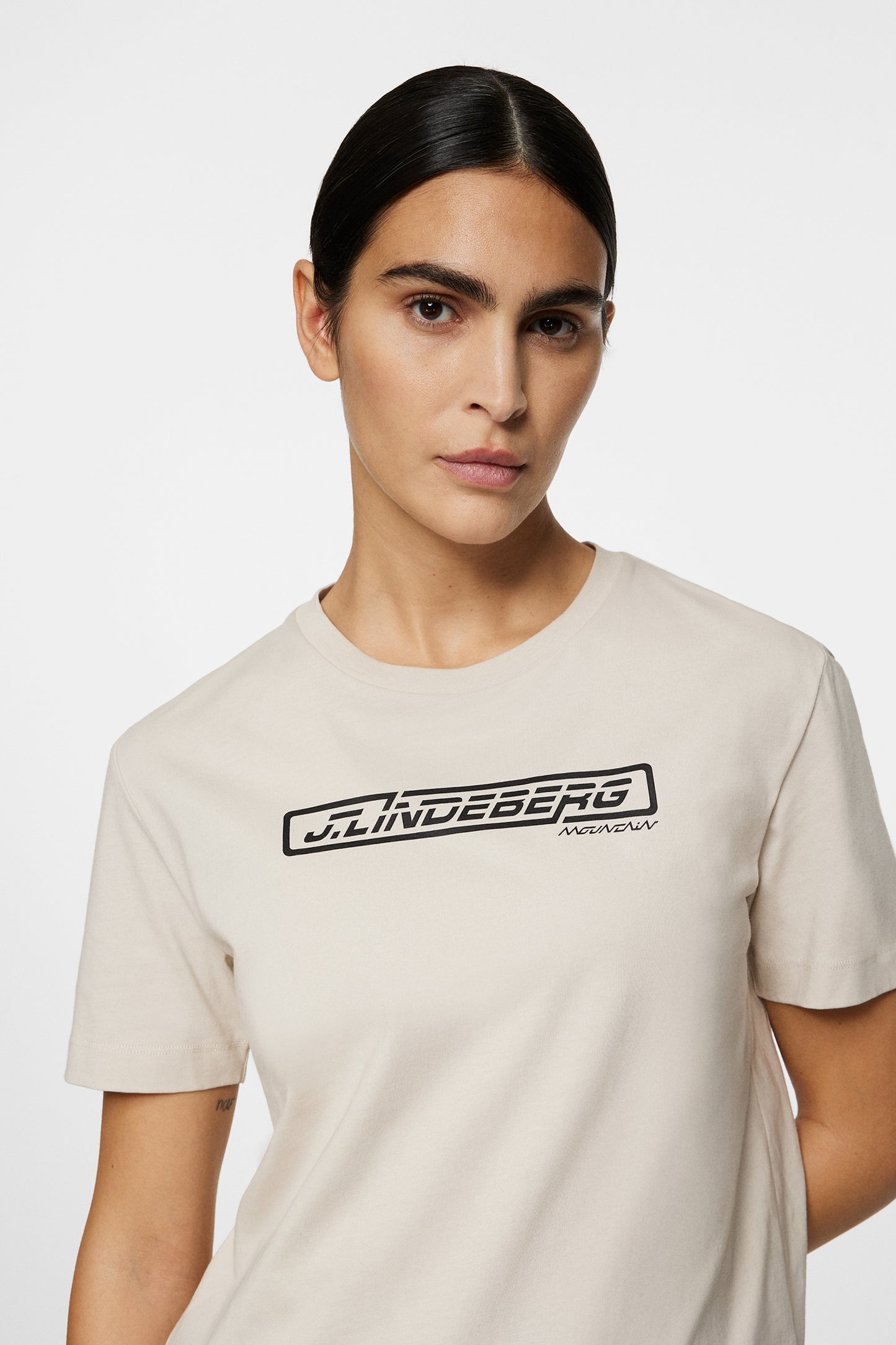 Laurel T-shirt in Moonbeam by J.Lindeberg