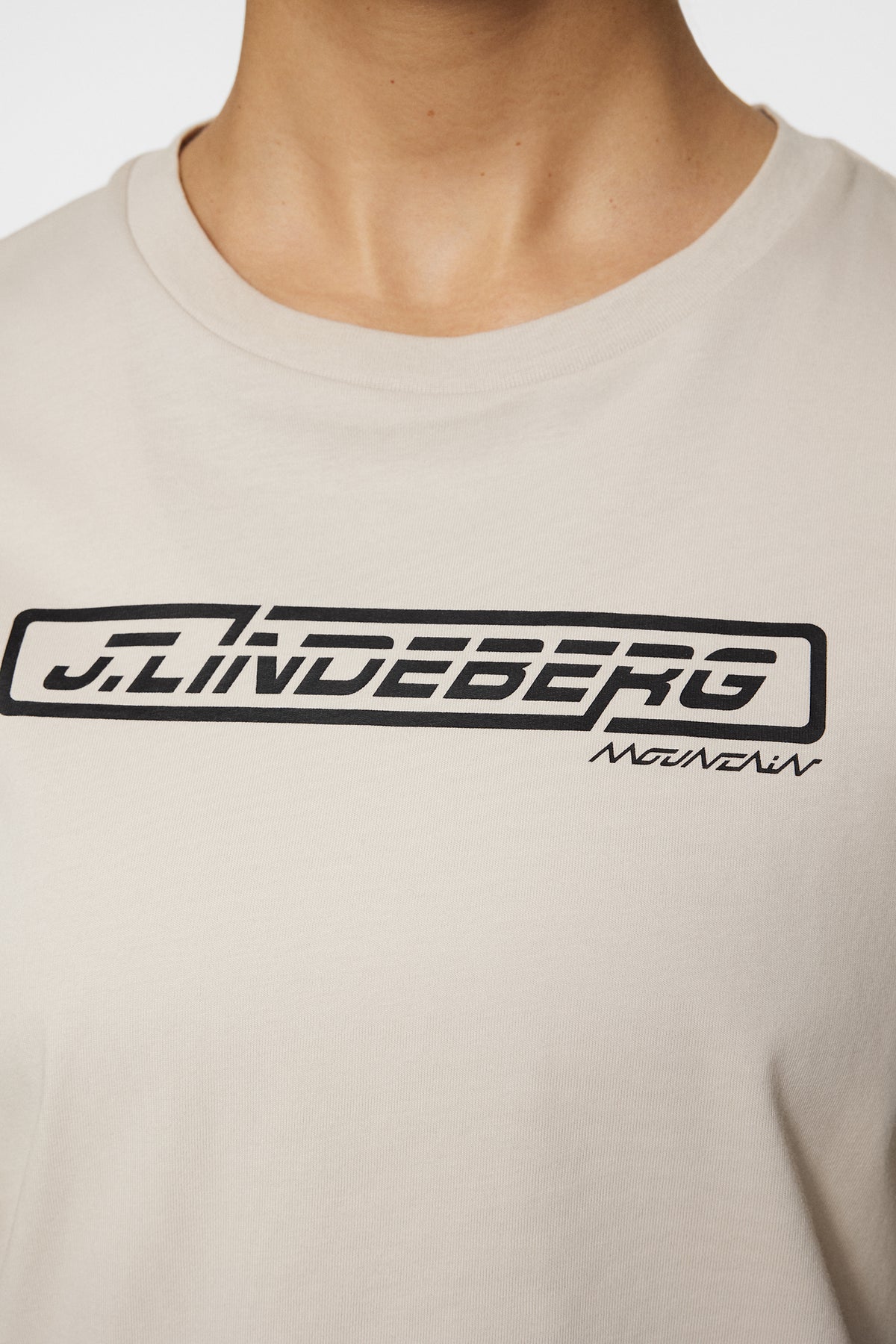 Laurel T-shirt in Moonbeam by J.Lindeberg