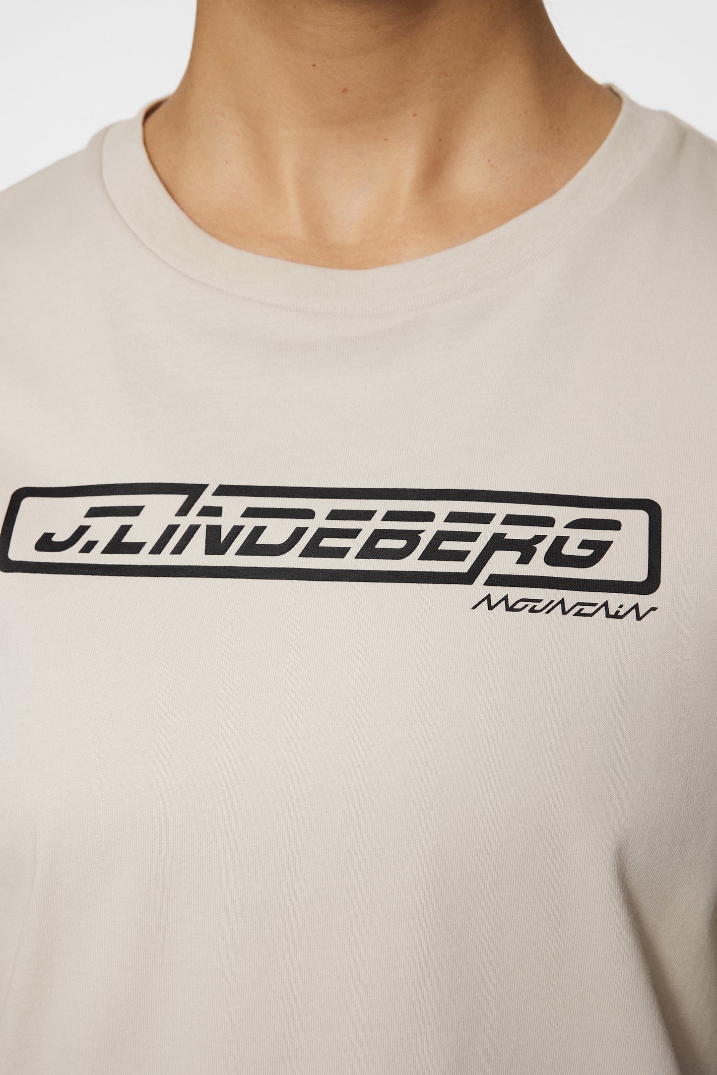 Laurel T-shirt in Moonbeam by J.Lindeberg