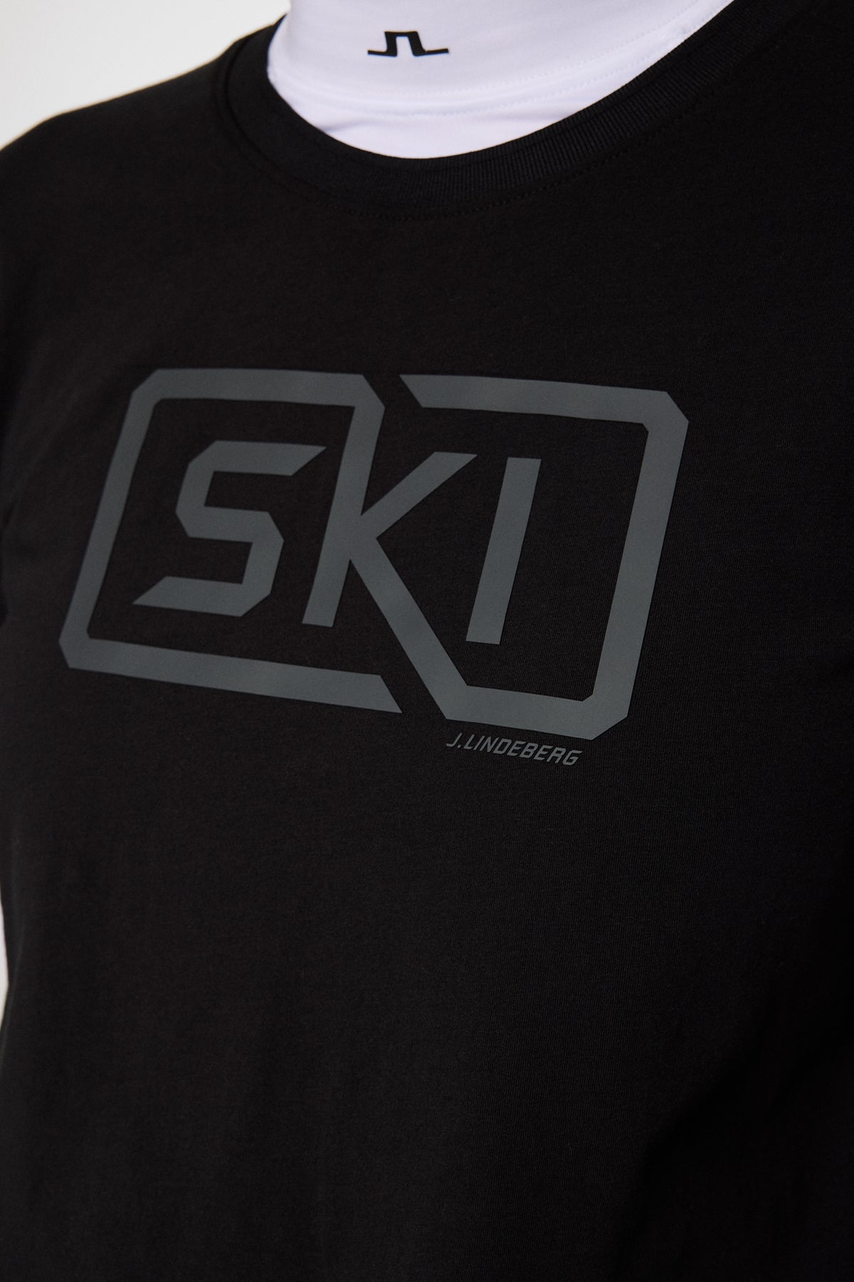 Malia T-shirt in Black by J.Lindeberg