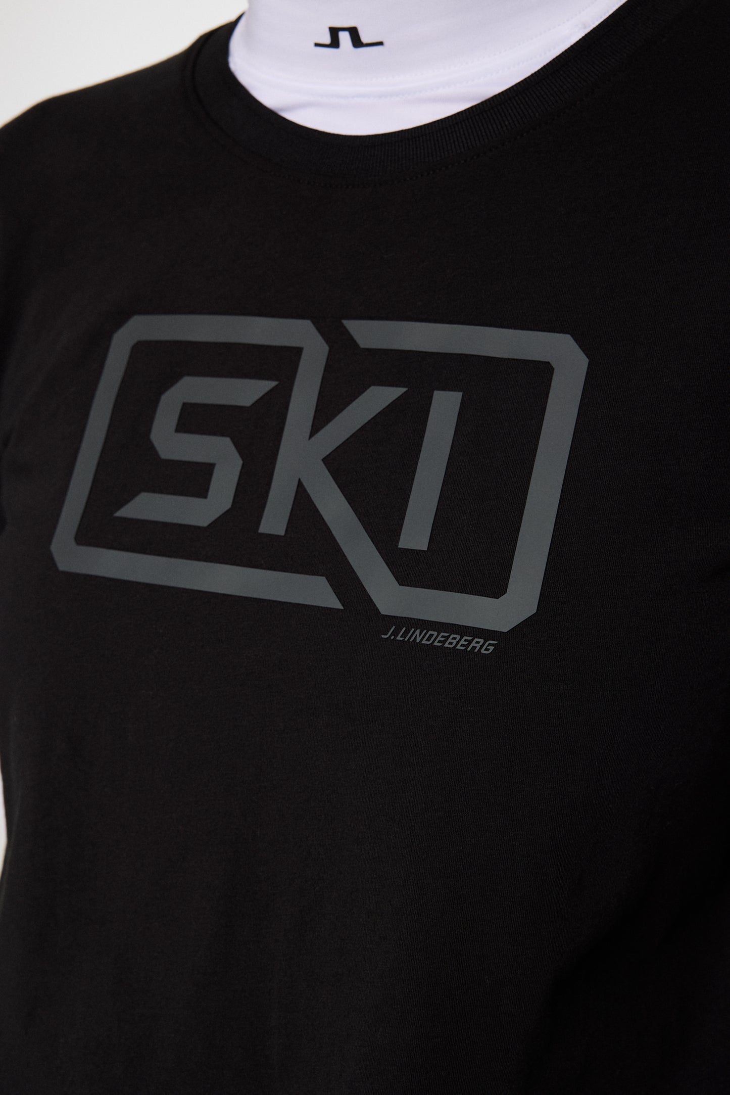 Malia T-shirt in Black by J.Lindeberg