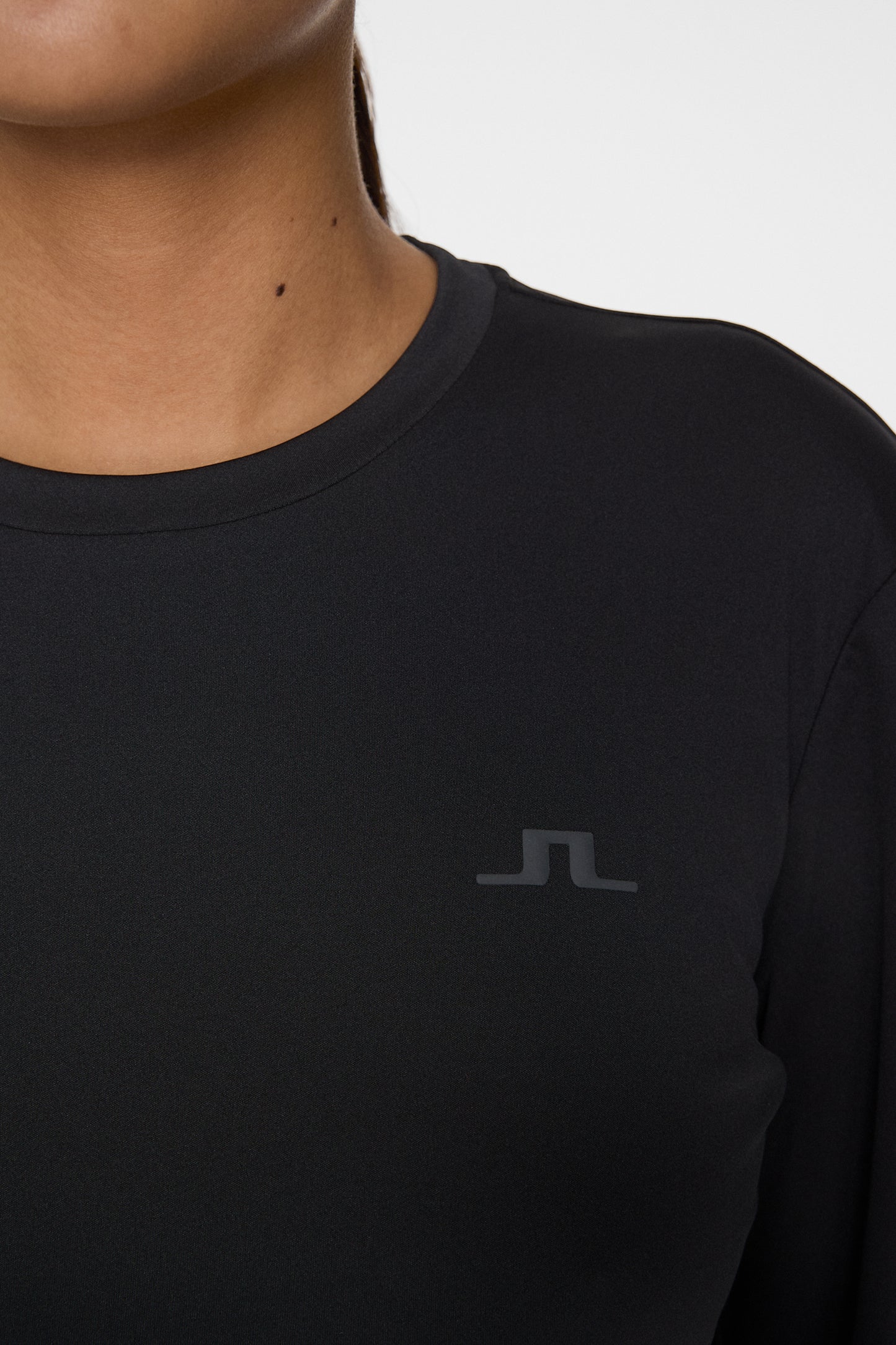 Ada LS T-shirt in Black by J.Lindeberg