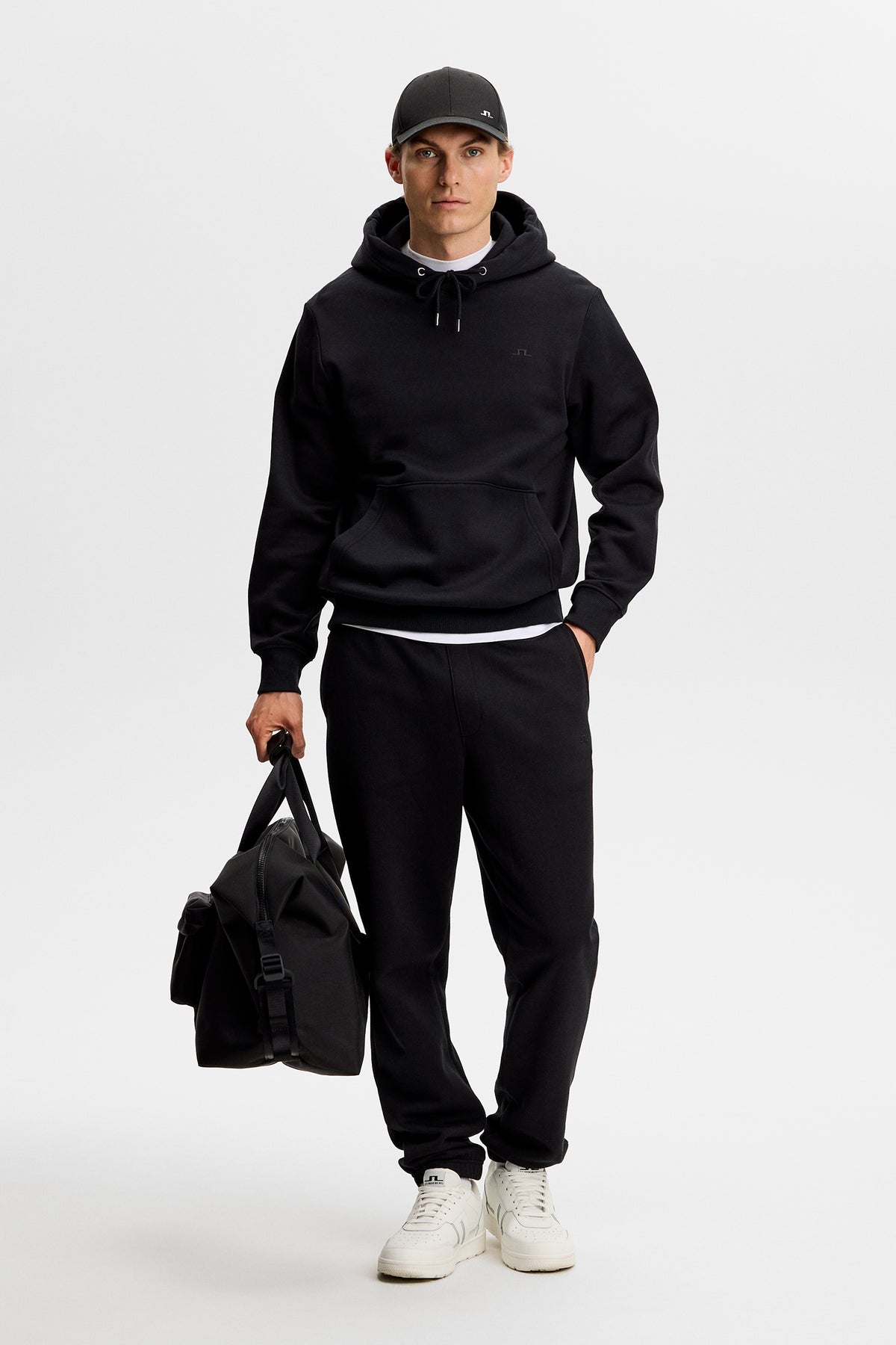Alpha pant in Black by J.Lindeberg