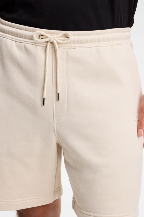 Alpha Shorts / Moonbeam