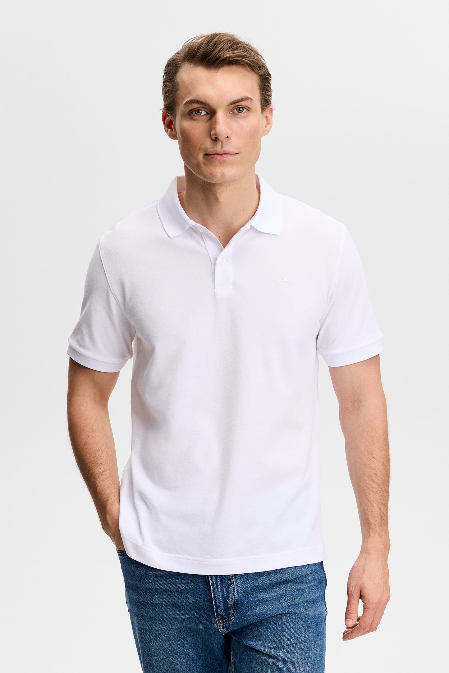 Verse Polo in White by J.Lindeberg