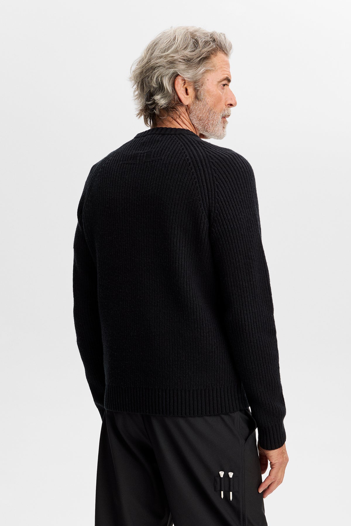 Hallow Knitted Crew Neck in Black by J.Lindeberg