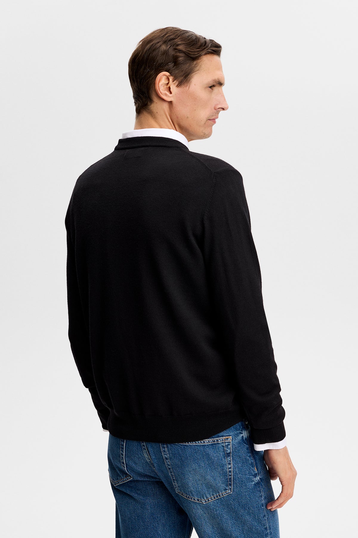 Keane Merino Crew Neck in Black by J.Lindeberg