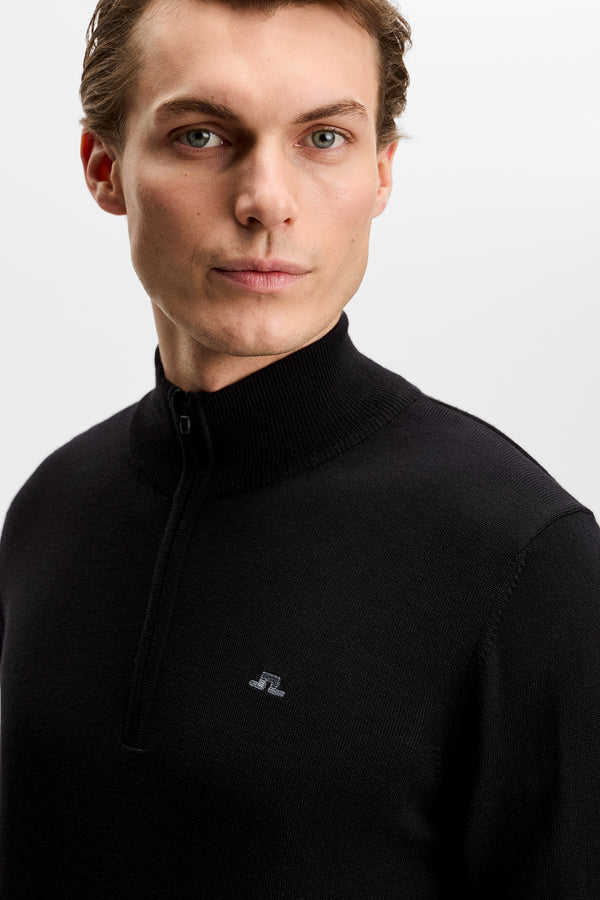 Kiyan Quarter Zip Sweater / Black