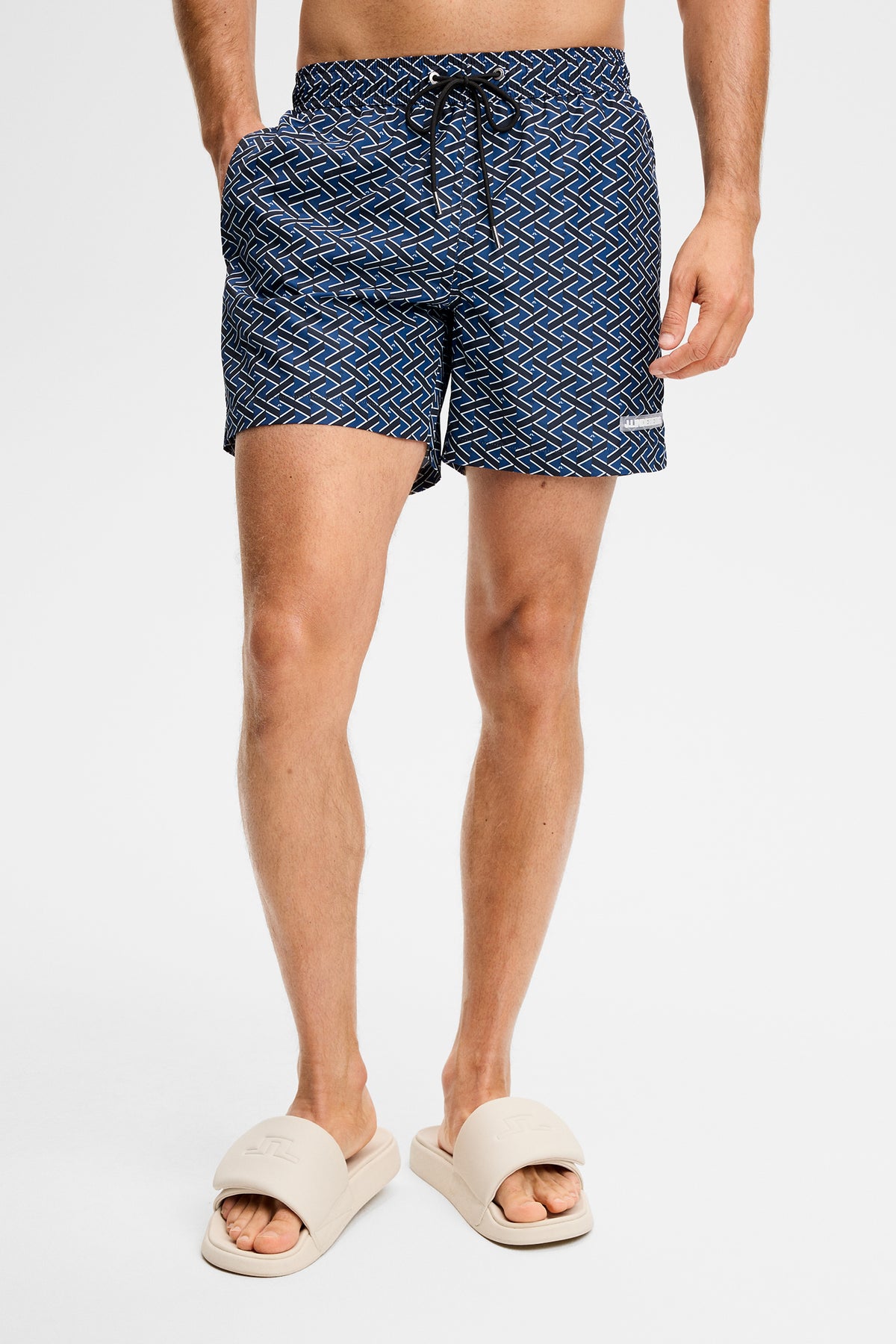 Banks Ladder Print shorts in Ladder Estate Navy S by J.Lindeberg