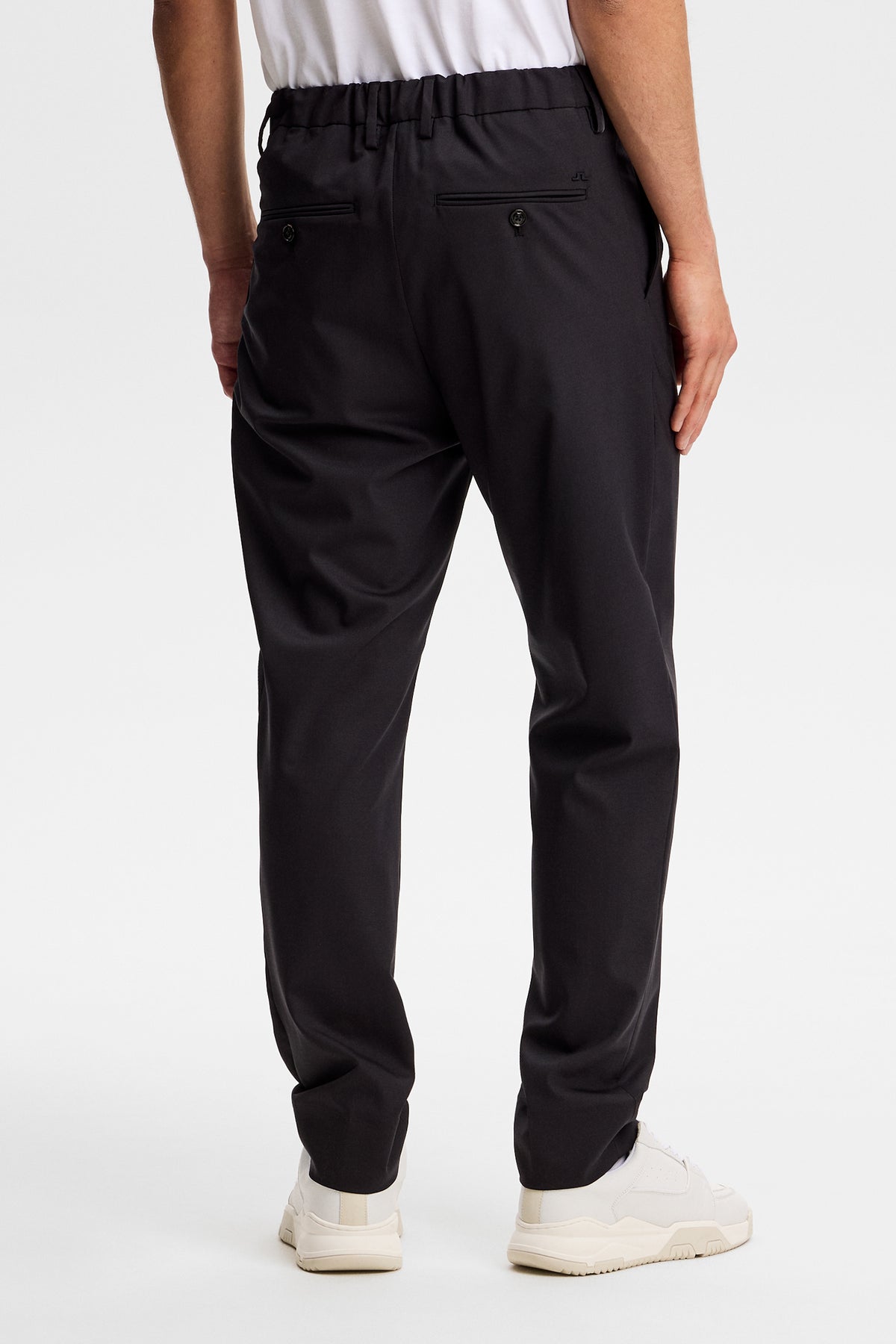 Harris Stretch Wool Pants in Black by J.Lindeberg