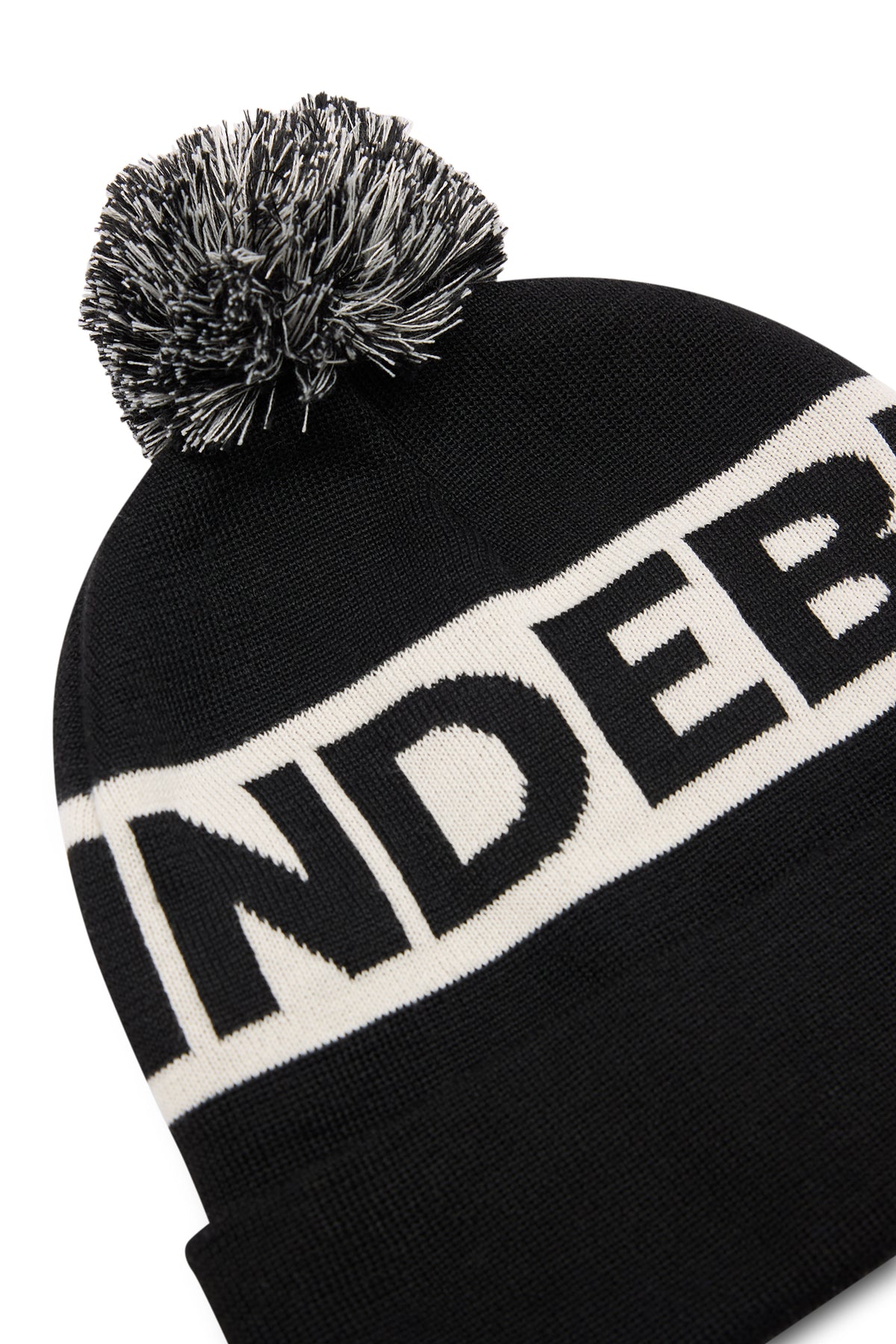 Tilo Beanie in Black by J.Lindeberg