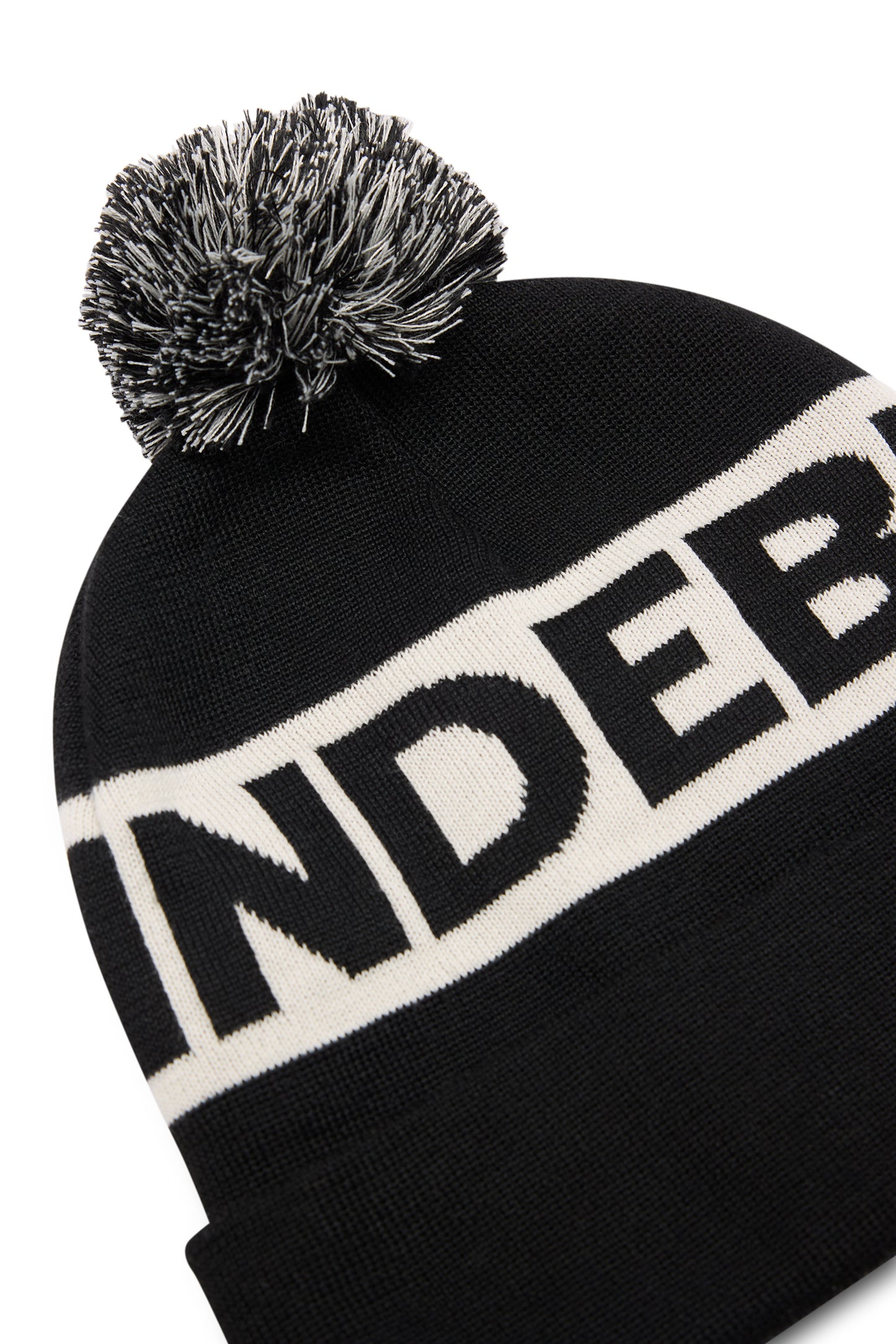 Tilo Beanie in Black by J.Lindeberg