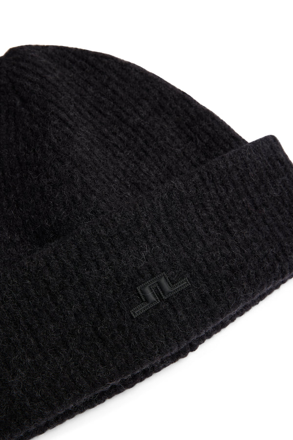 Monta Beanie / Black