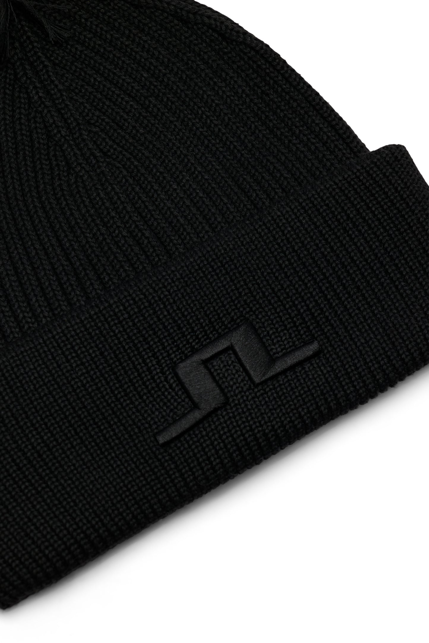 Aeris Beanie in Black by J.Lindeberg