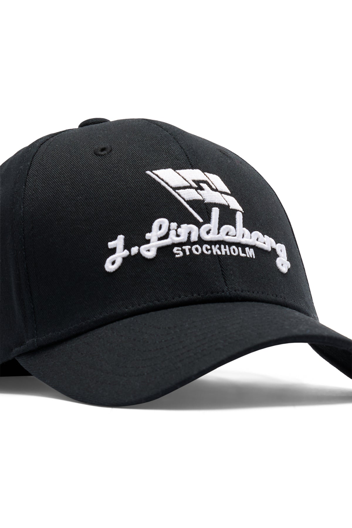 Travers Cap in Black by J.Lindeberg