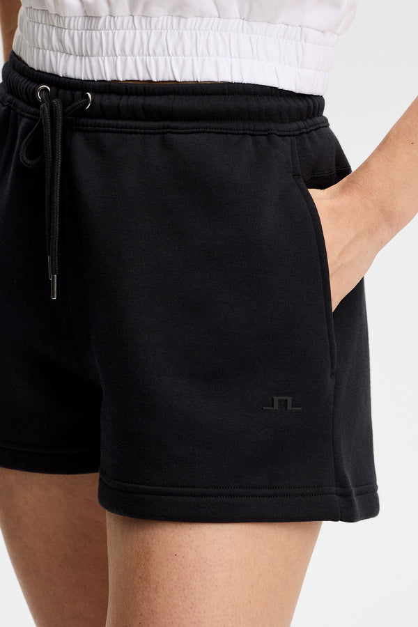 Nova Shorts / Black