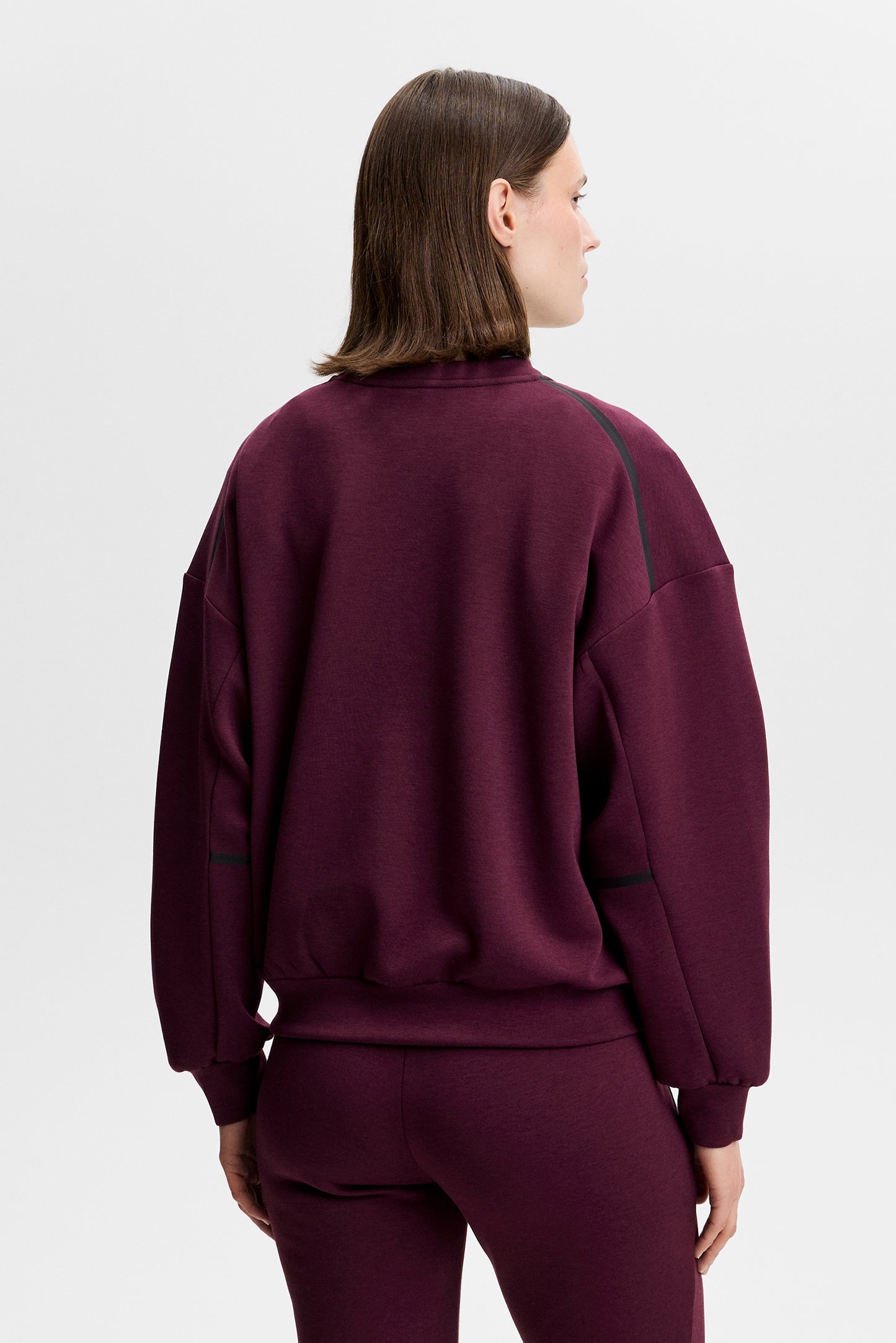 Aura Crew Neck in Winetasting by J.Lindeberg