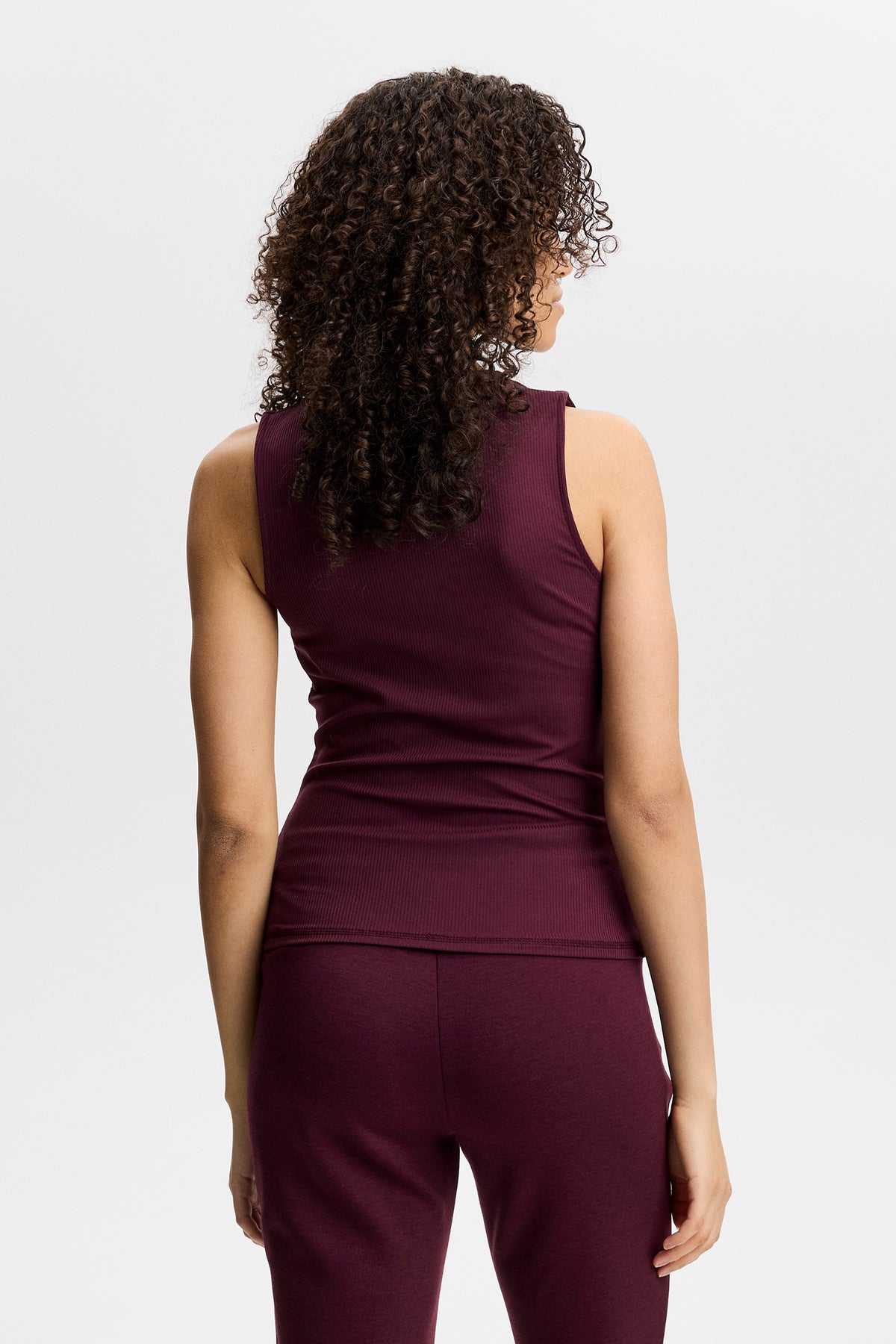 Hannah Sleeveless Top in Winetasting by J.Lindeberg