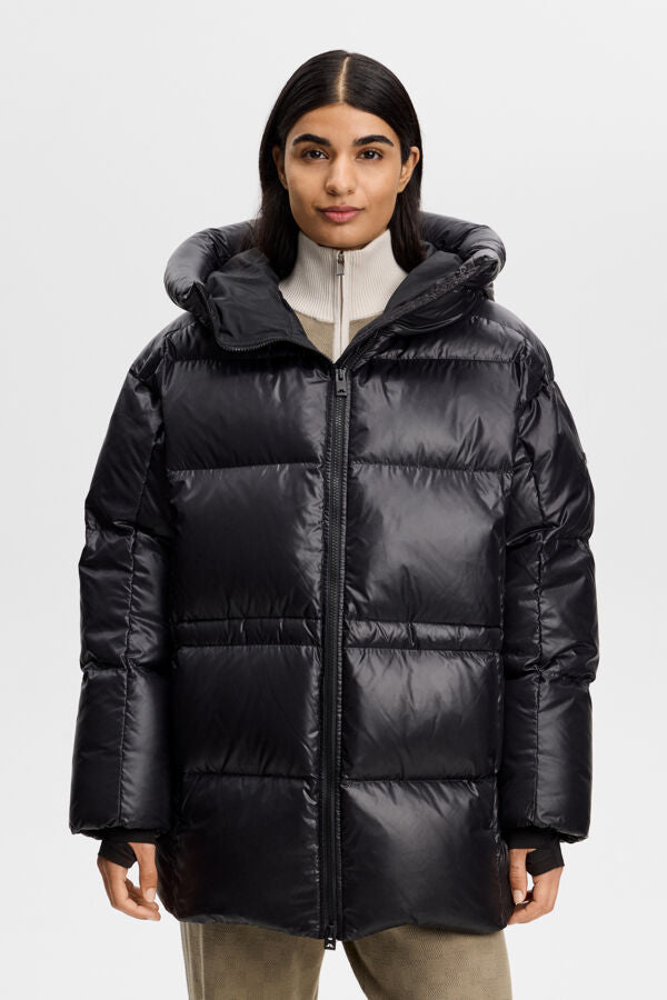 Tranquil Down Jacket / Black