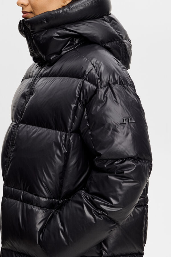 Tranquil Down Jacket / Black
