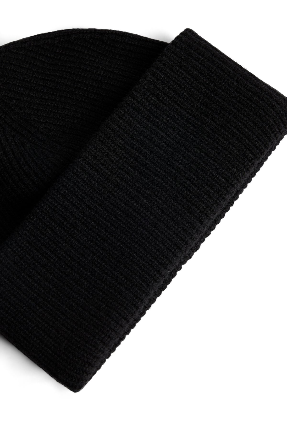 Monti Cashmere Blend Beanie in Black by J.Lindeberg
