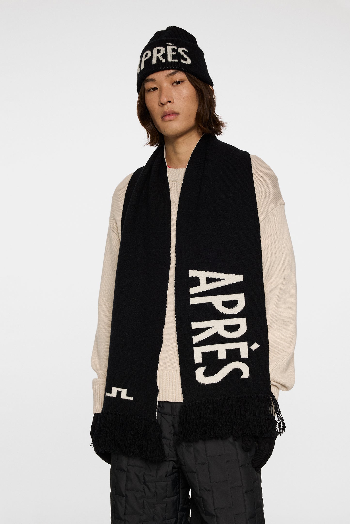 Jasper Scarf in Black by J.Lindeberg