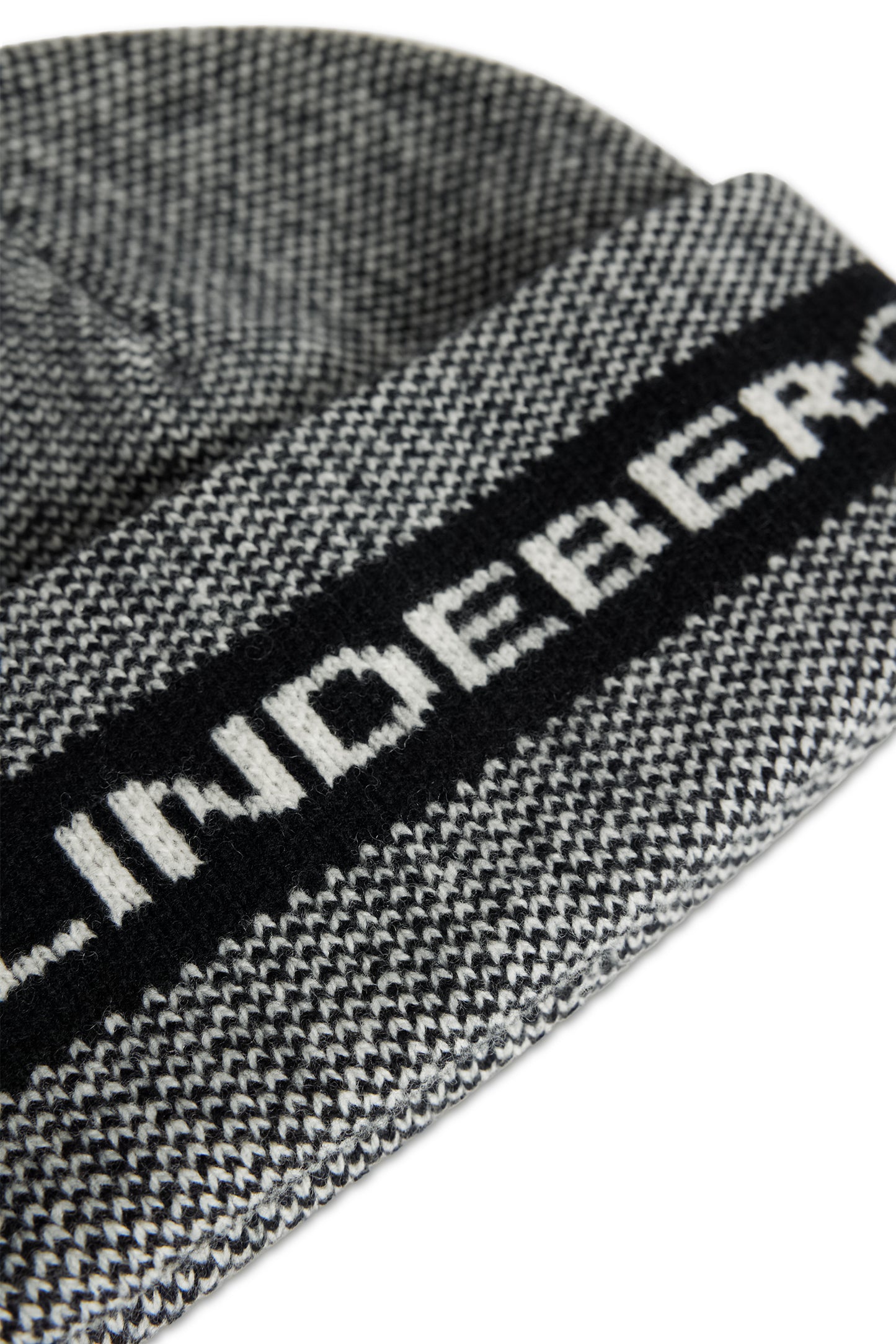 Ernie Beanie in Black by J.Lindeberg