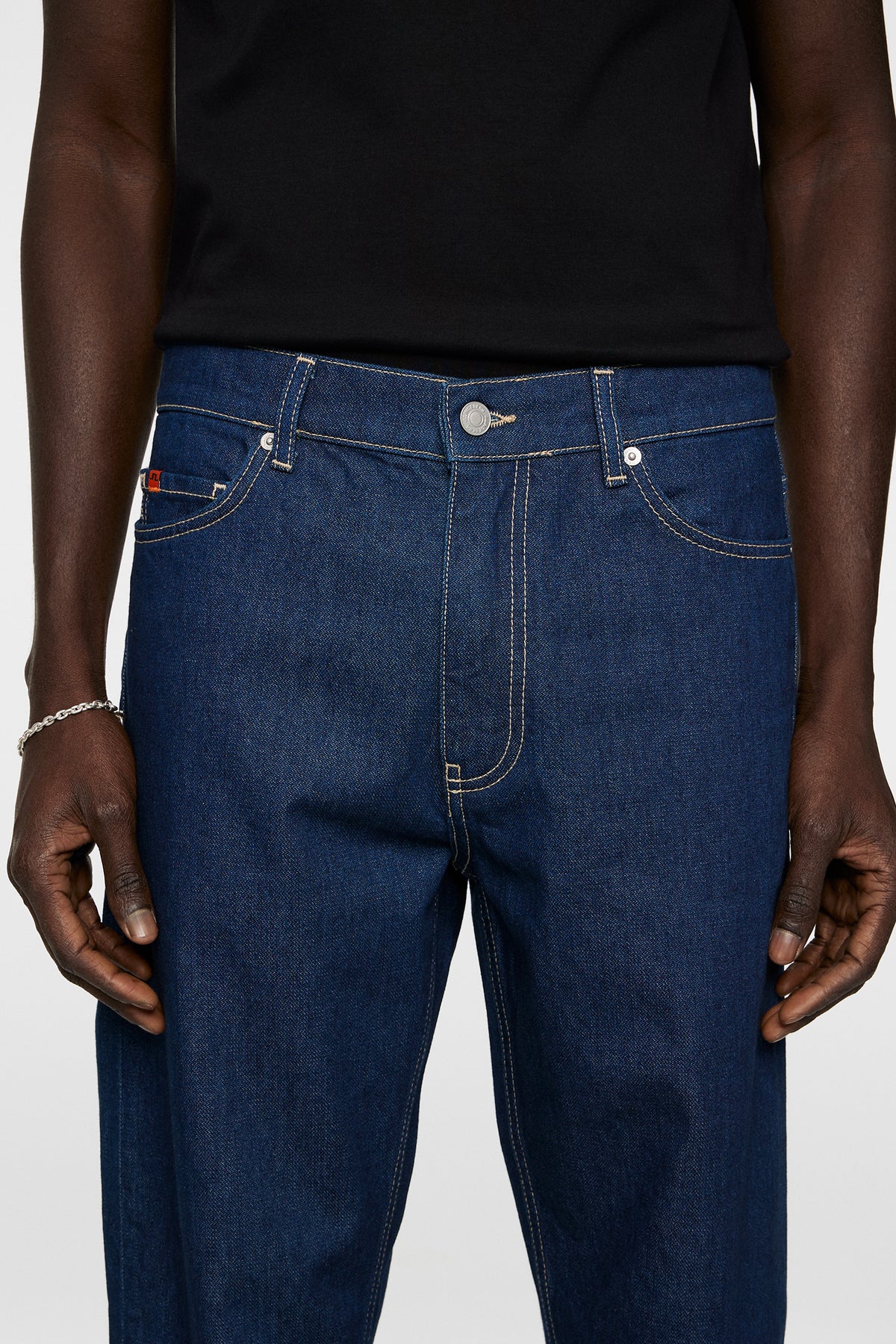 Cody Broken Reg Jeans in Dark Blue by J.Lindeberg