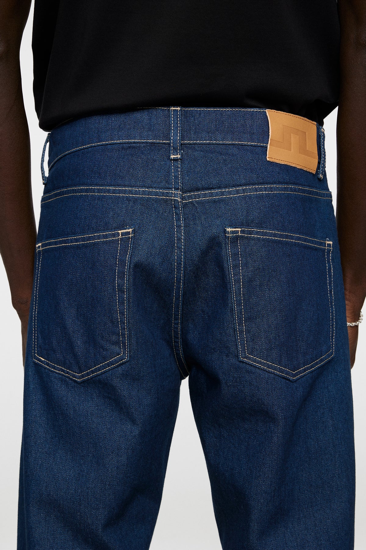 Cody Broken Reg Jeans in Dark Blue by J.Lindeberg