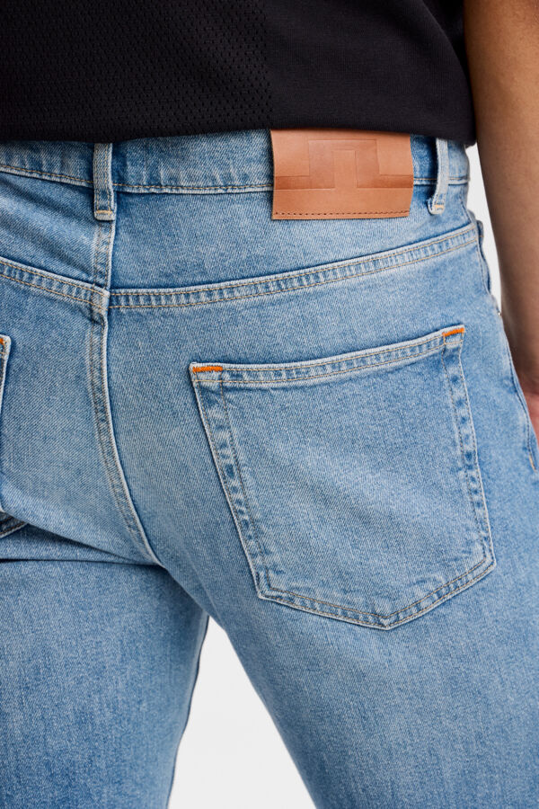 Jax Light Wash Slim Jeans / Light Blue