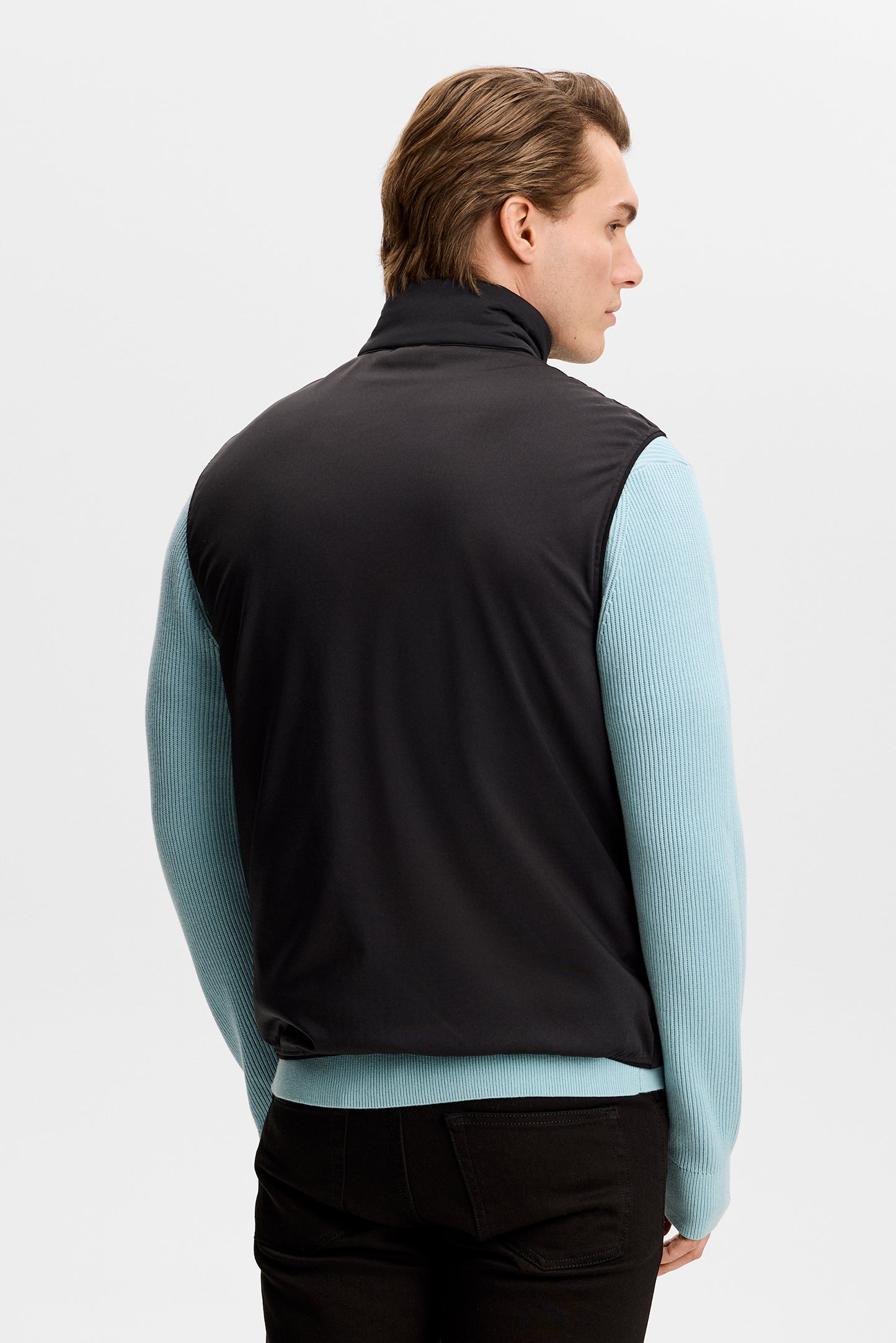 Timor Hybrid Vest in Black by J.Lindeberg