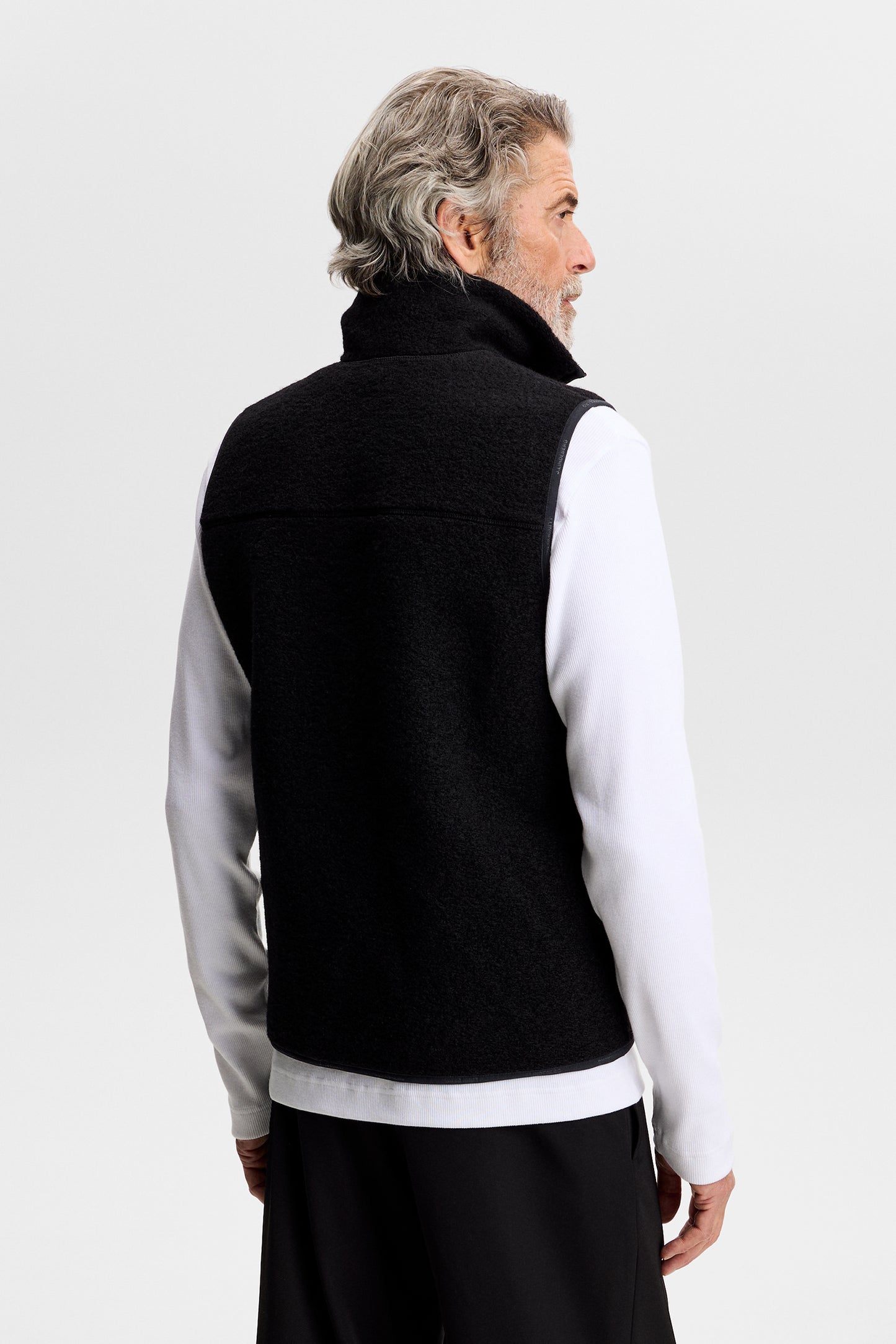 Duncan Wool Fleece Vest in Black by J.Lindeberg
