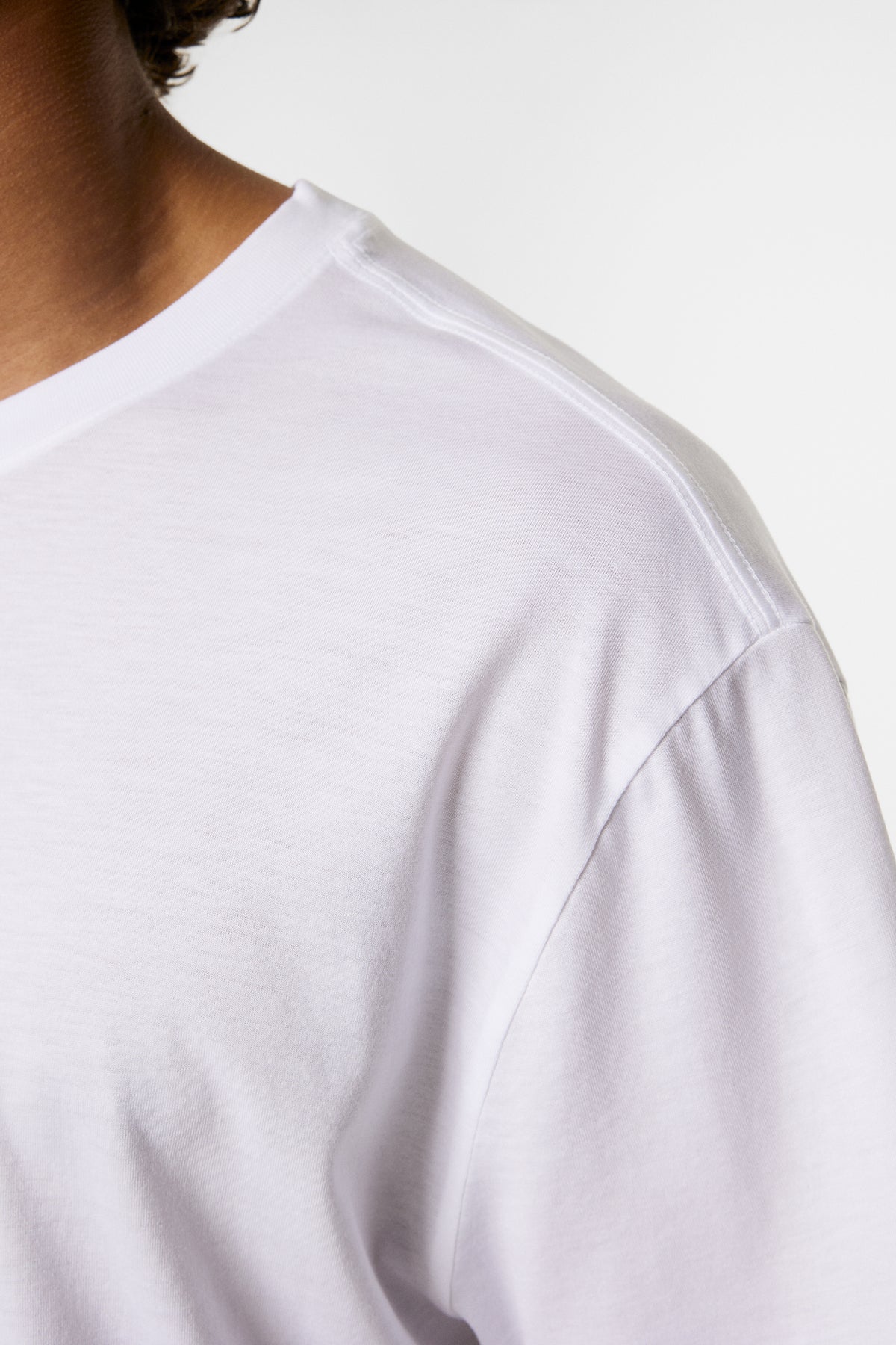 Hale Light Lyocell T-shirt in White by J.Lindeberg