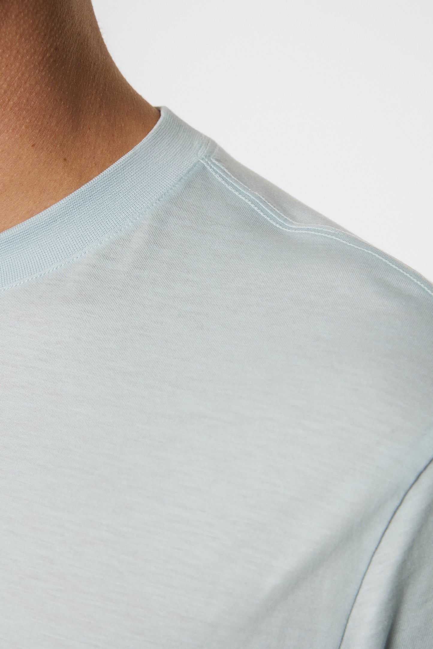 Hale Light Lyocell T-shirt in Winter Sky by J.Lindeberg