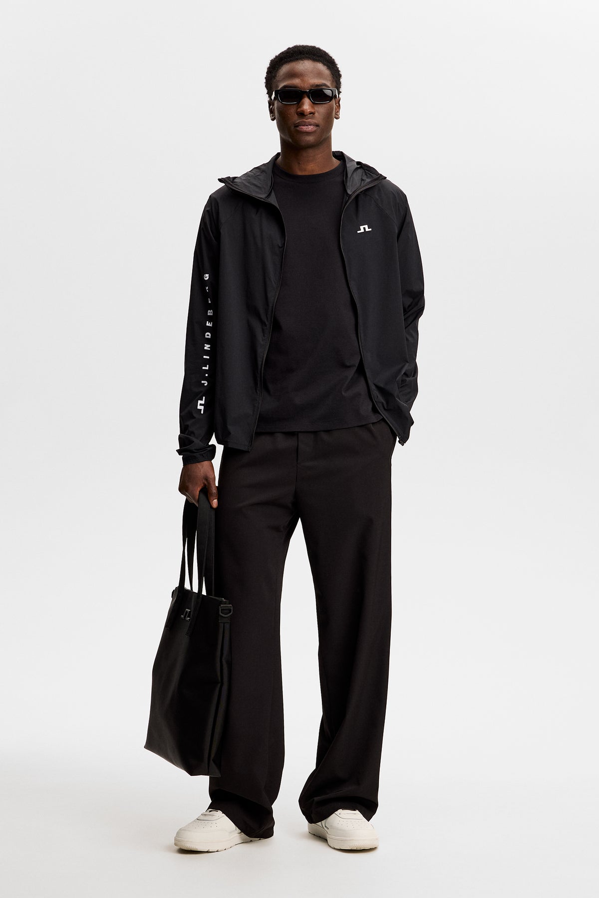 Sid Basic T-Shirt in Black by J.Lindeberg