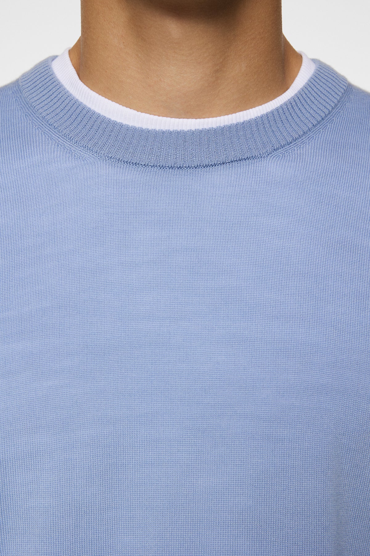 Keane Light Merino Crew Neck in Rain Washed by J.Lindeberg