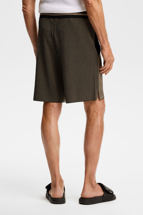 Simon Knitted Shorts / Black