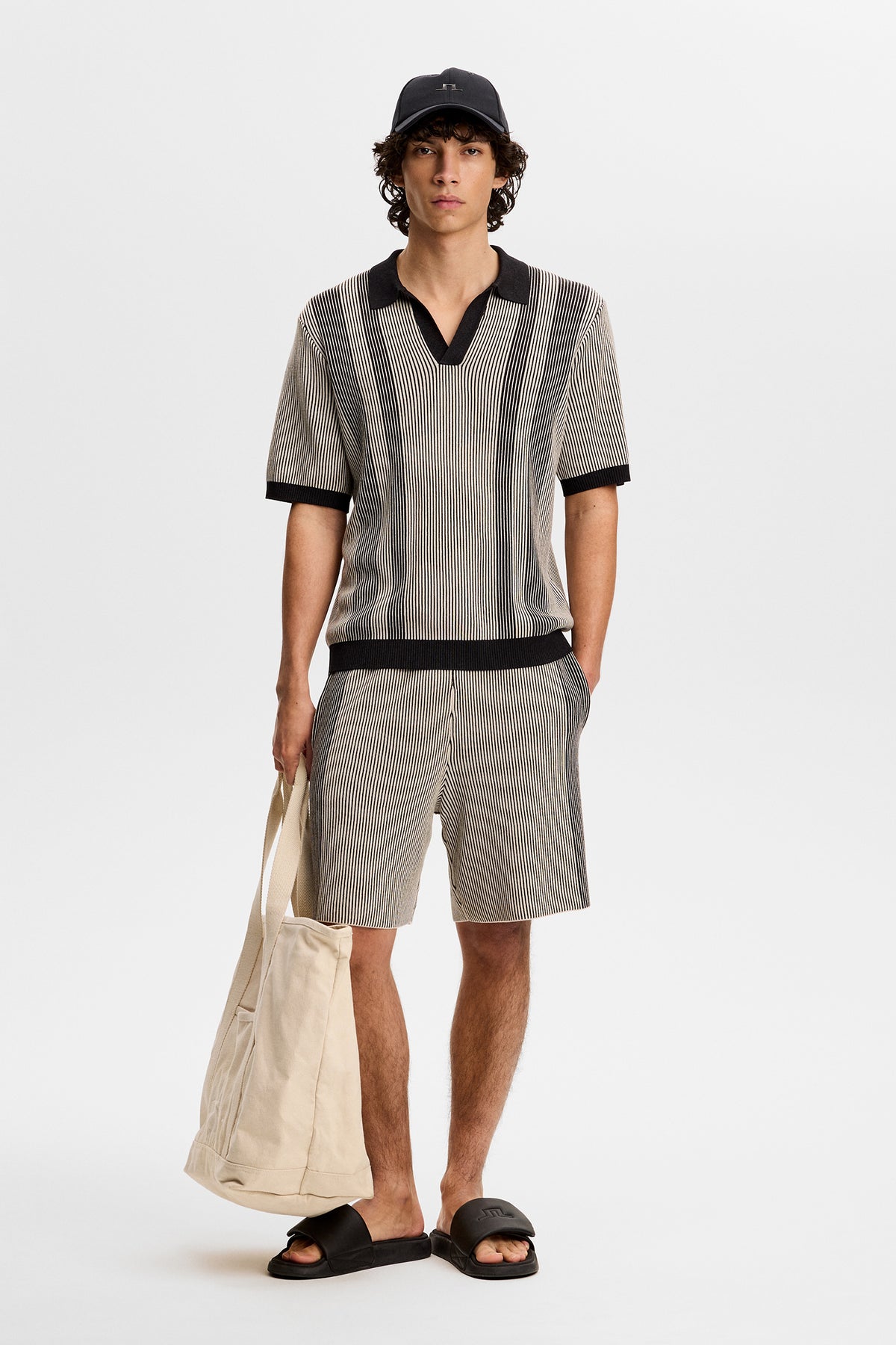 Simon Knitted Shorts in Moonbeam by J.Lindeberg