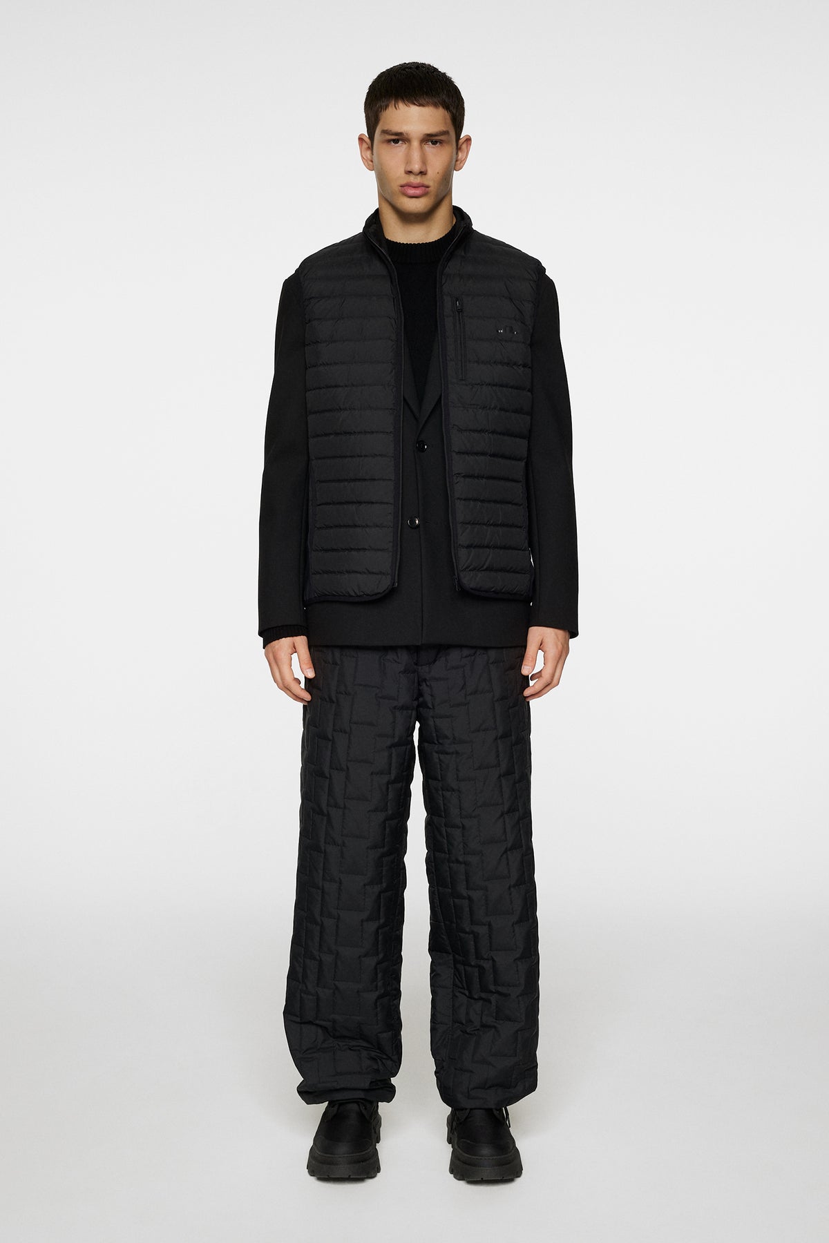 Pace Down liner Vest in Black by J.Lindeberg