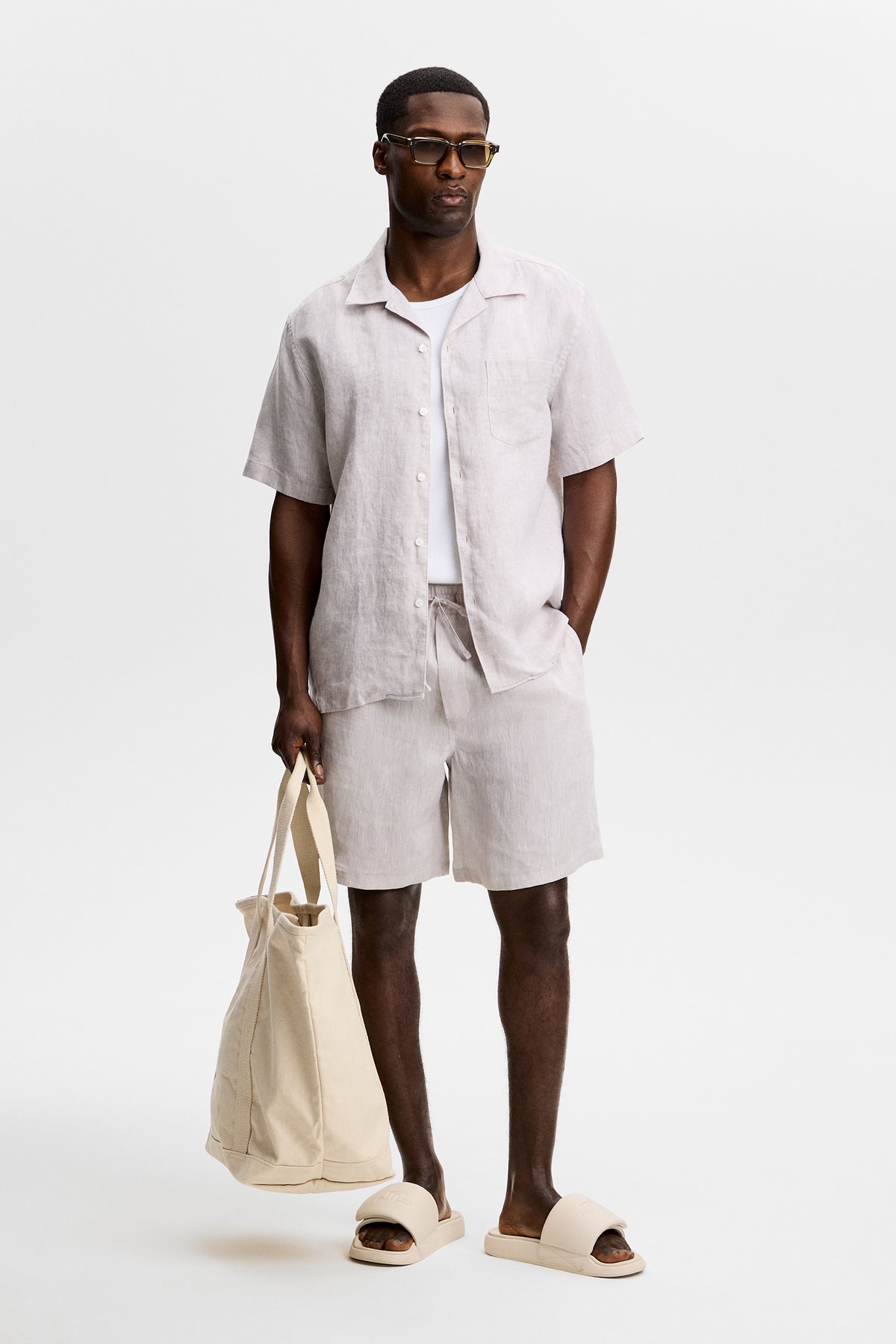 Joff Linen Shorts in Moonbeam by J.Lindeberg