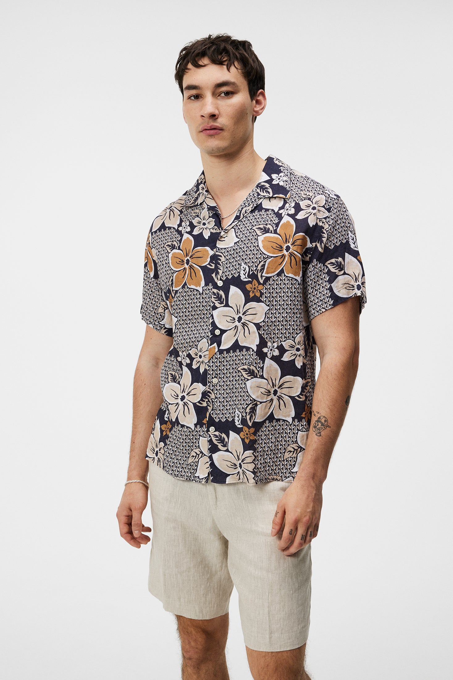 Elio Linen Island Floral Shirt