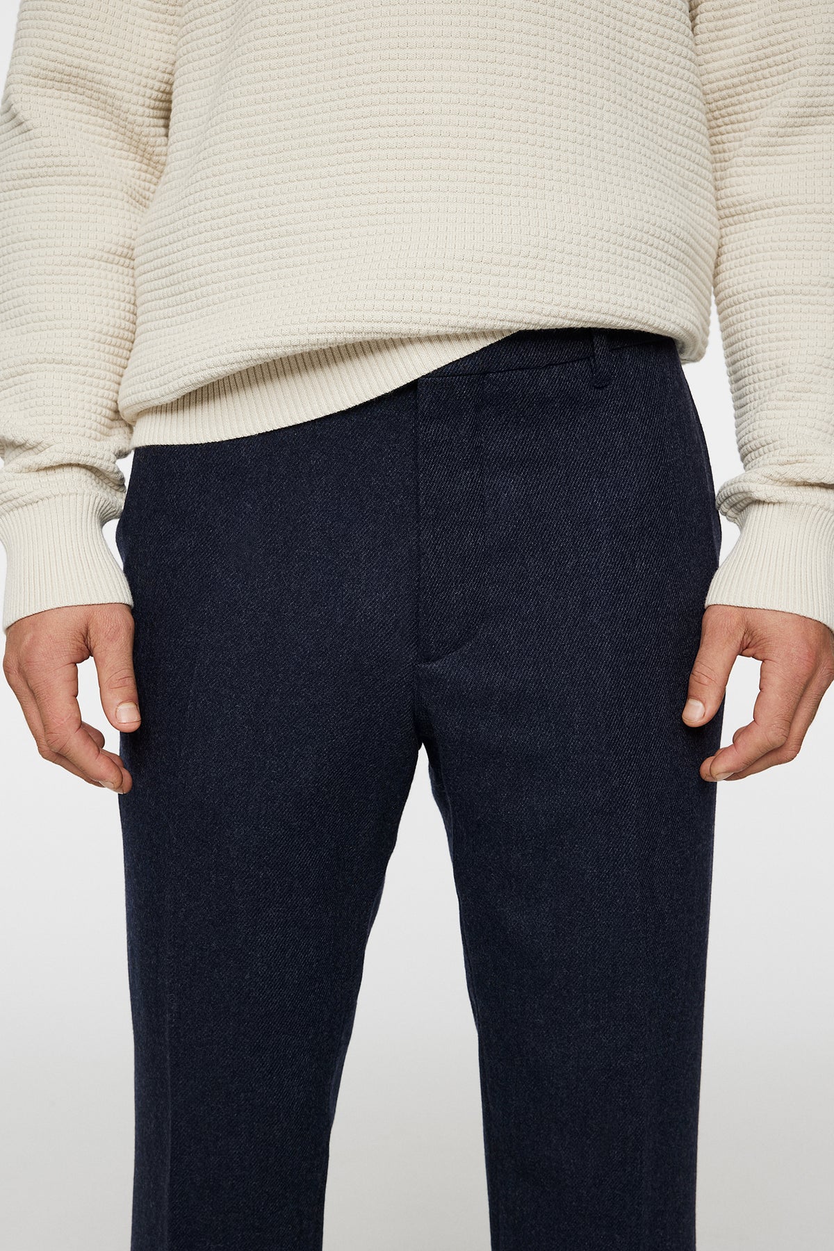 Soren Twill Cash Flannel Pants in JL Navy by J.Lindeberg